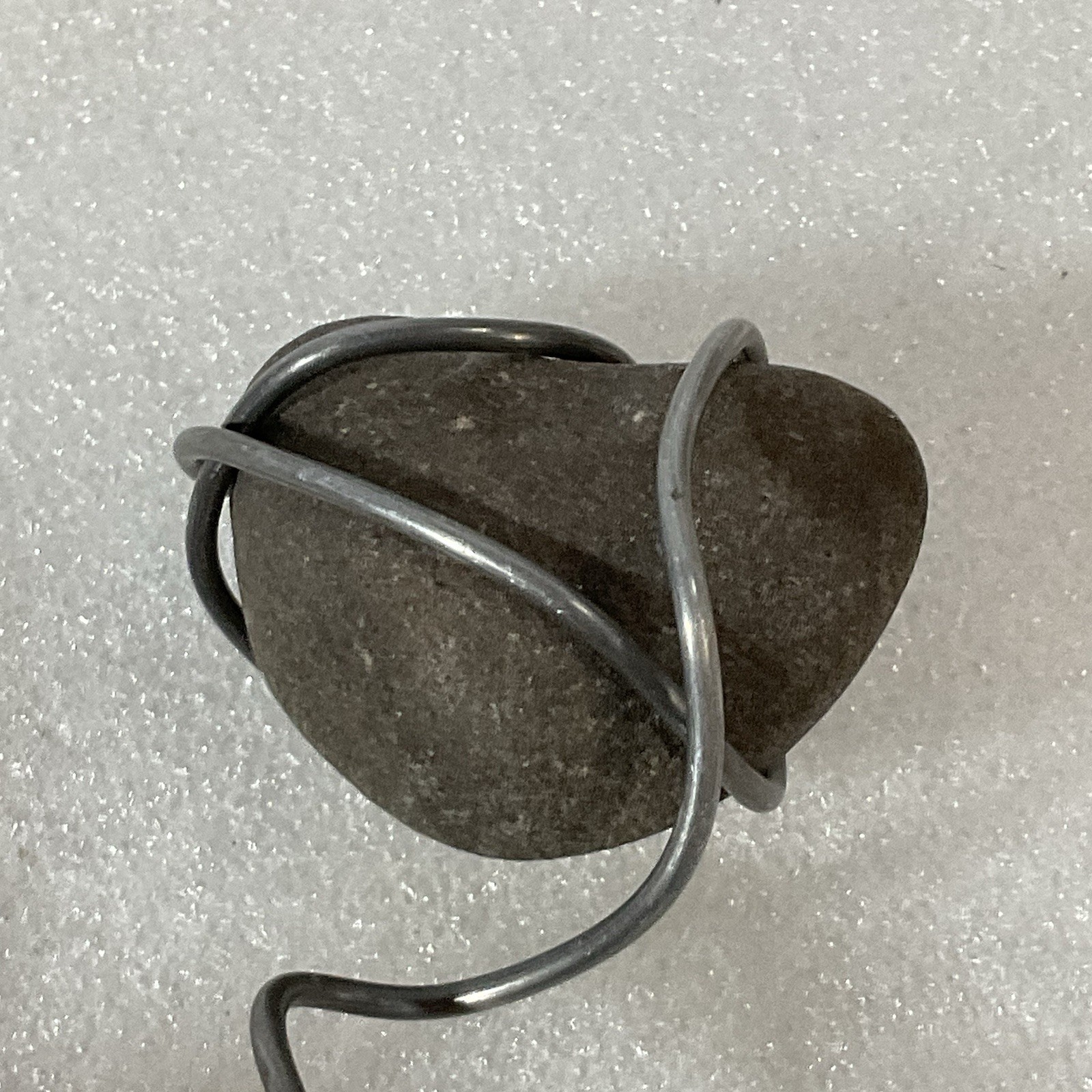 Folk Art Stone Heart Rock In Wire Stand GnuFoundArt - Image 8