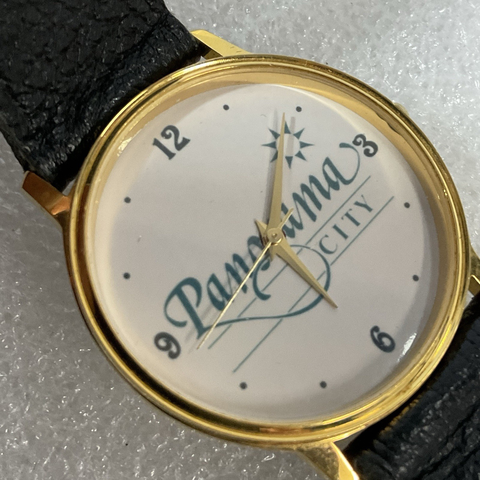 Panama City Watch Leather Band Gold Toned Needs Battery GnuFashion - Image 8