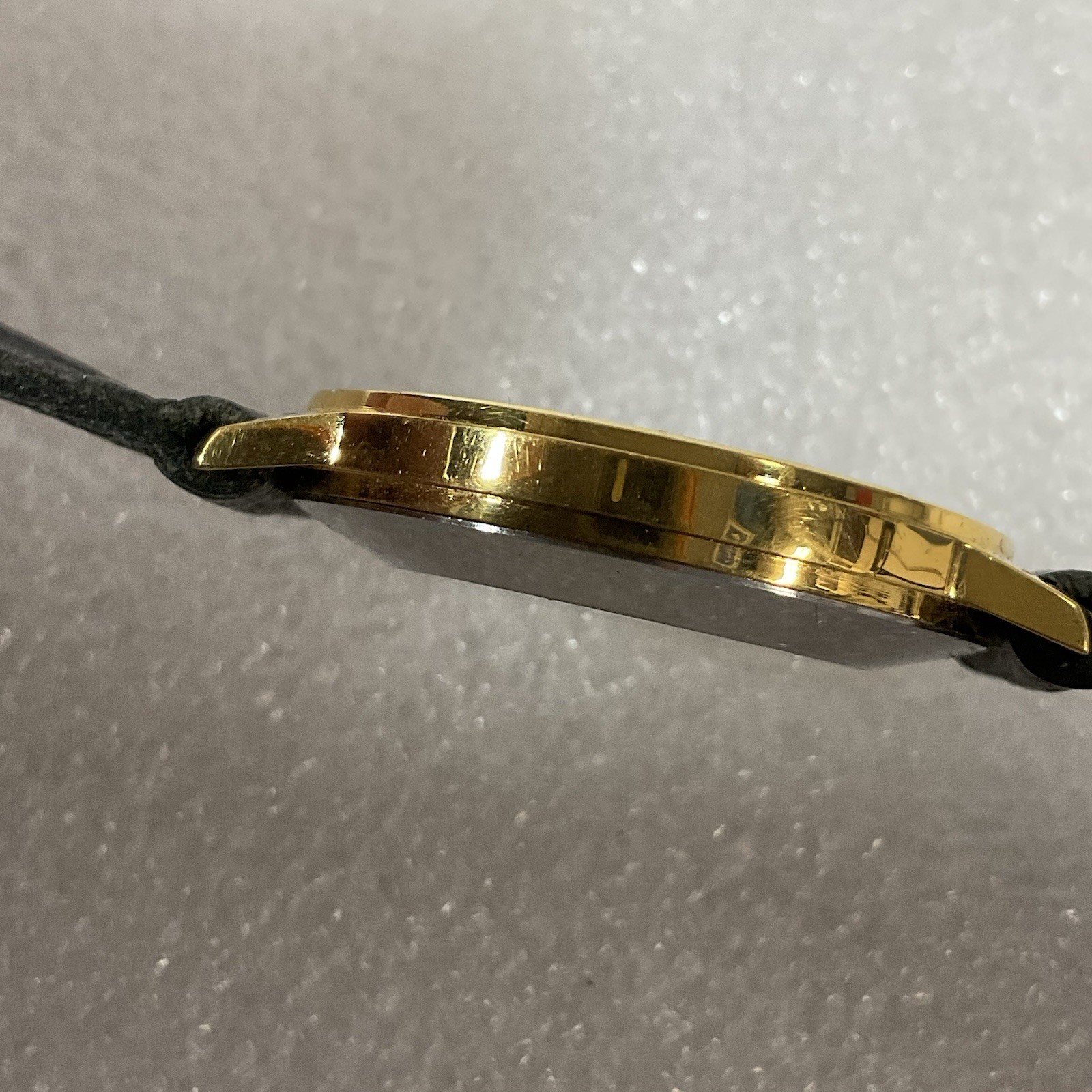 Panama City Watch Leather Band Gold Toned Needs Battery GnuFashion - Image 9