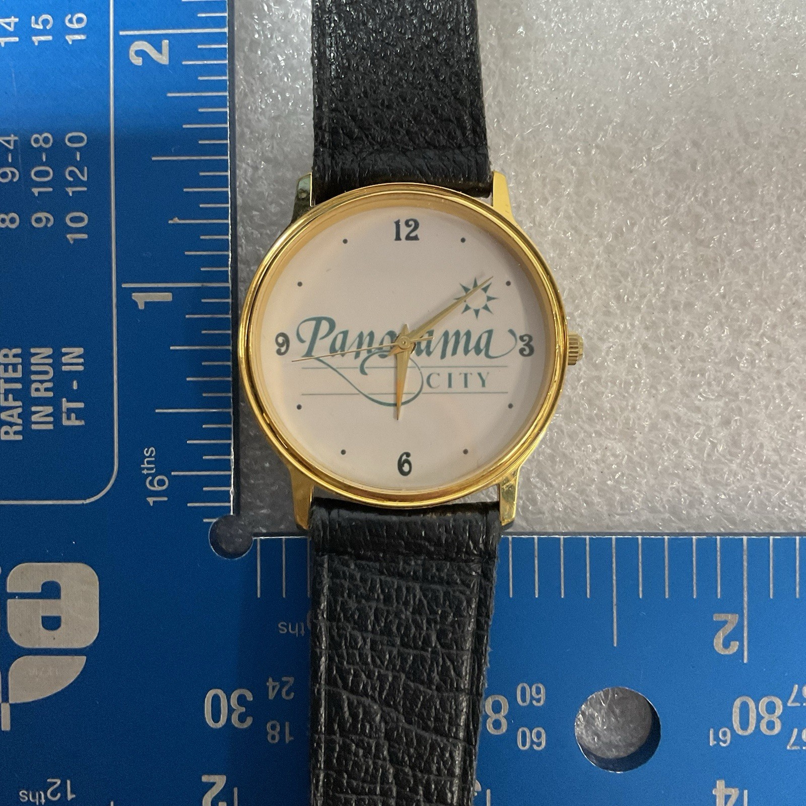 Panama City Watch Leather Band Gold Toned Needs Battery GnuFashion - Image 11