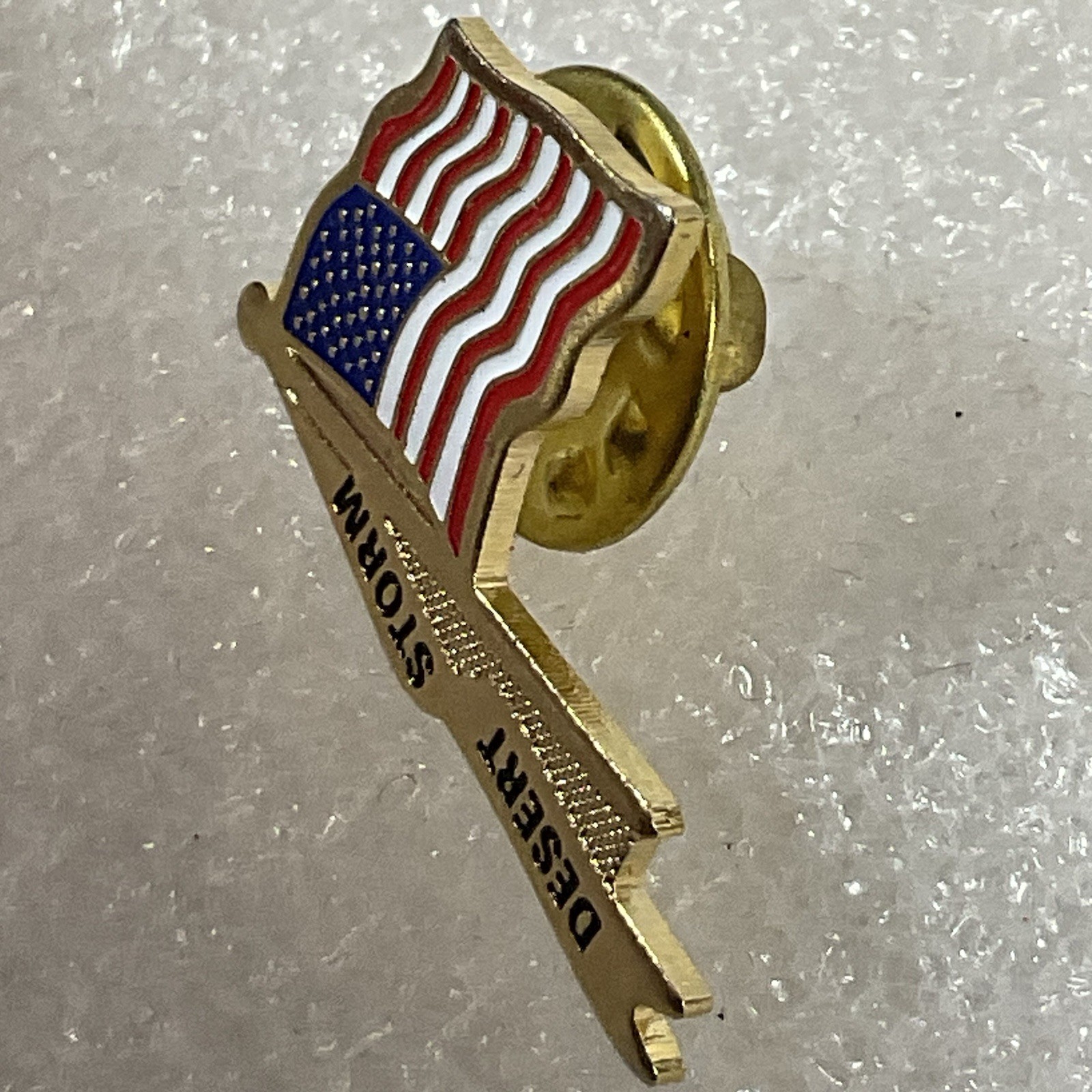 Desert Storm Gold Tone Flag Metal Pin Pinback GnuCollectibles - Image 4