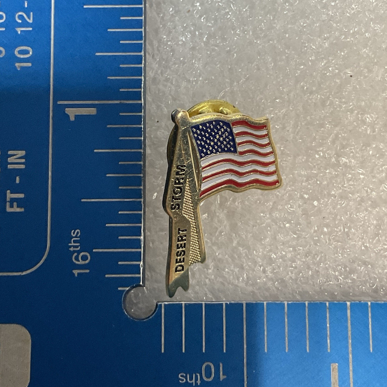 Desert Storm Gold Tone Flag Metal Pin Pinback GnuCollectibles - Image 3