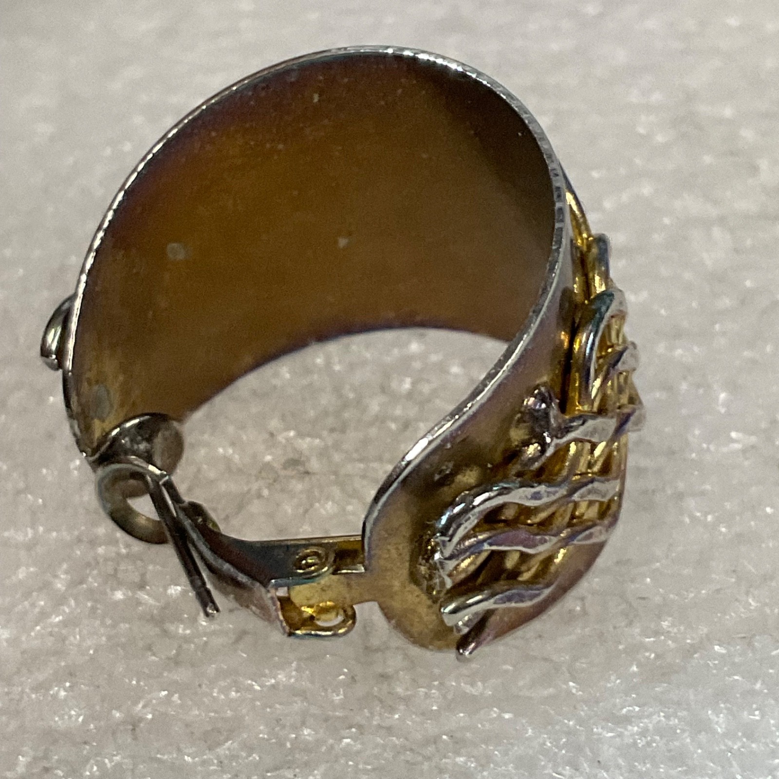 Vintage Wide Band Adjustable Ring Size 11 Gold Silver Tone Braided Celtic Design - Image 5