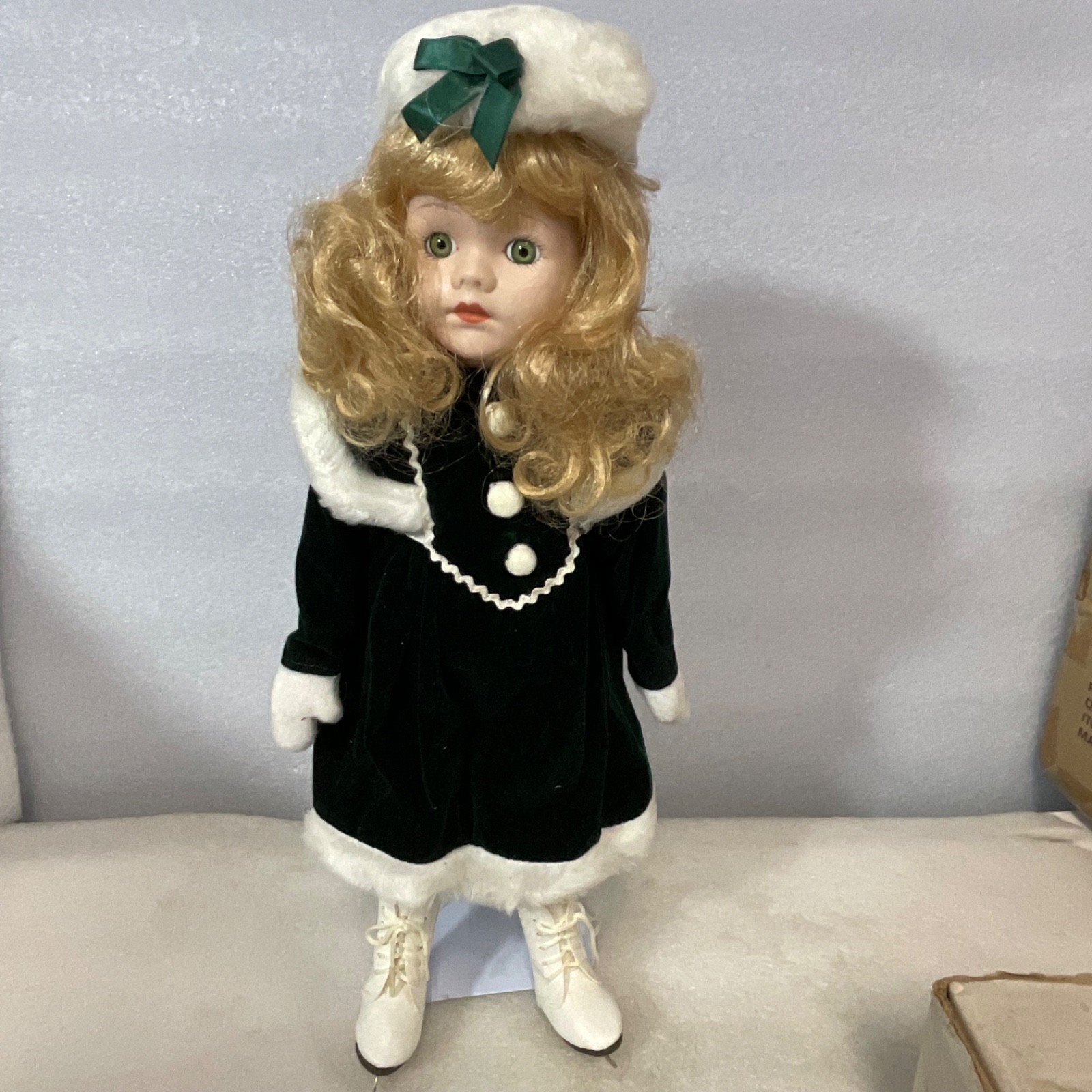 House of Lloyd 1990 Skater Doll 15in Stock 120170 With Box Stand - Image 8