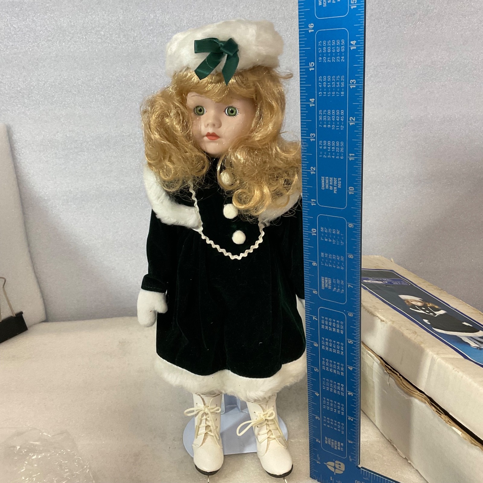 House of Lloyd 1990 Skater Doll 15in Stock 120170 With Box Stand - Image 16