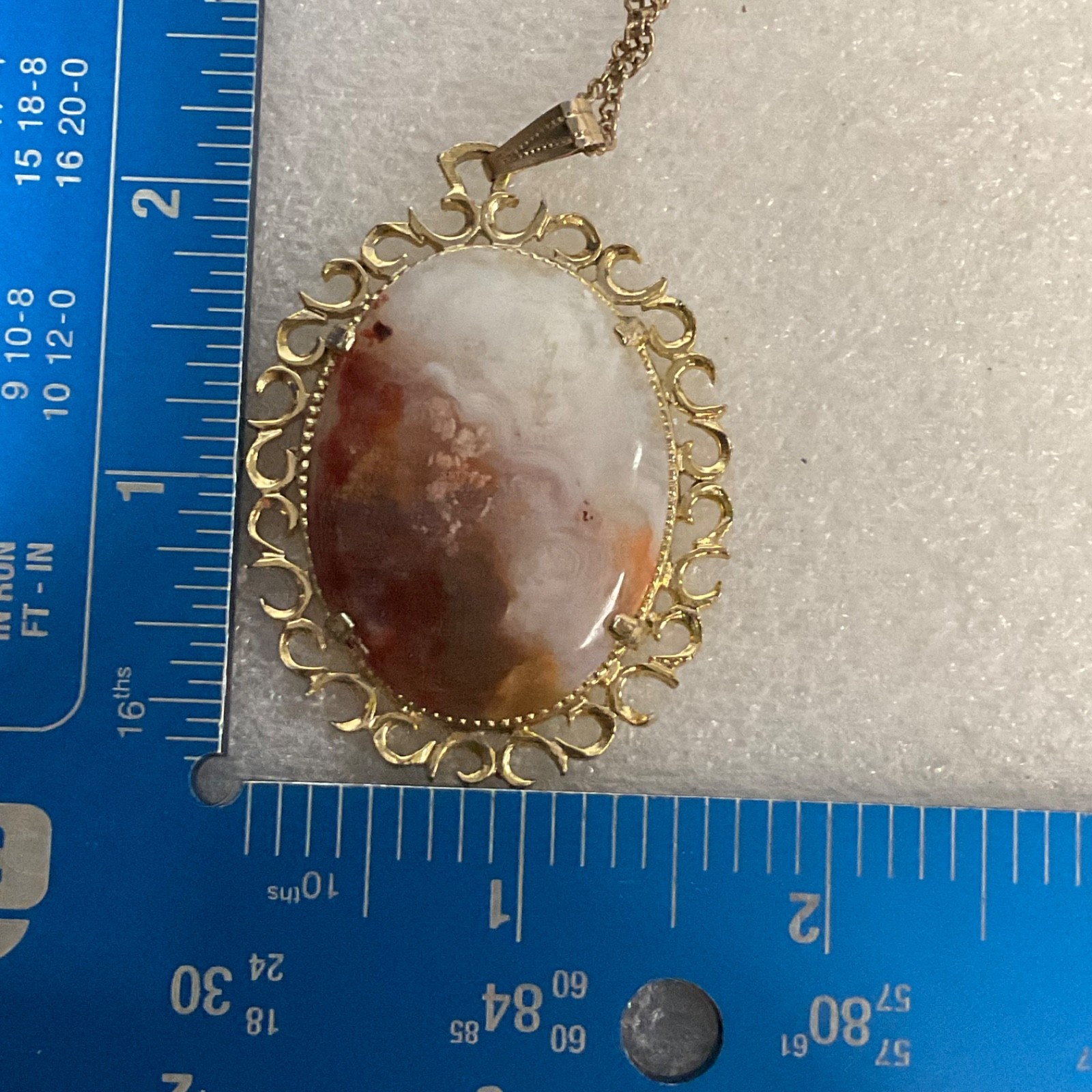 Vintage Gold Tone Oval Agate Pendant Necklace 24g Filigree Frame 20" Chain - Image 8