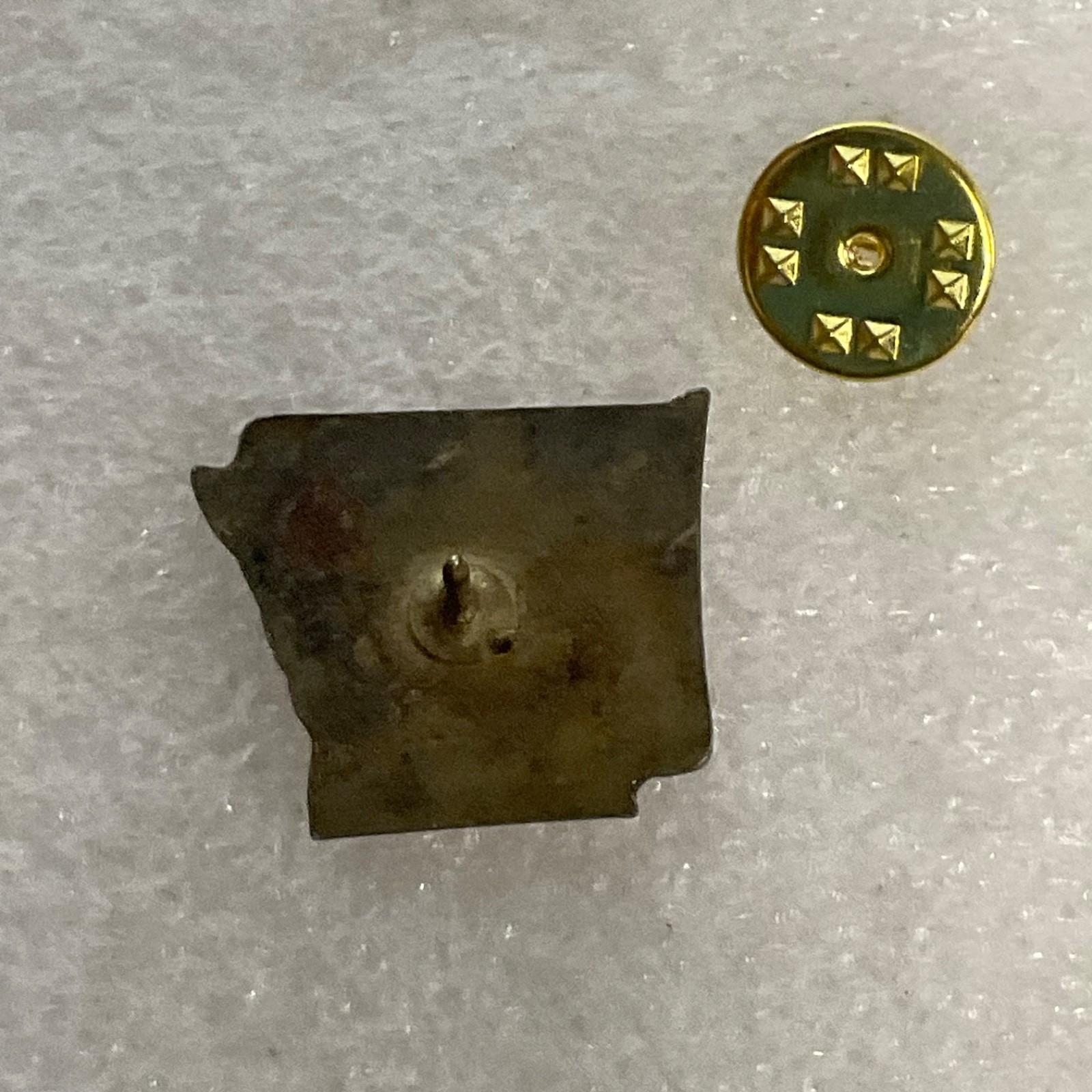 Vintage Arkansas State Enamel Pin 1in Fort Smith Little Rock Hot Springs - Image 4