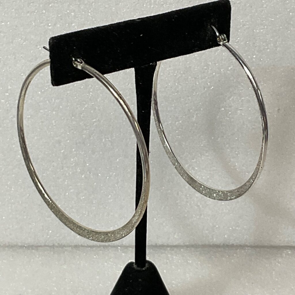 2.25in Silver Tone Hoop Earrings Lightweight Textured Edge Fashion Jewelry - Image 1