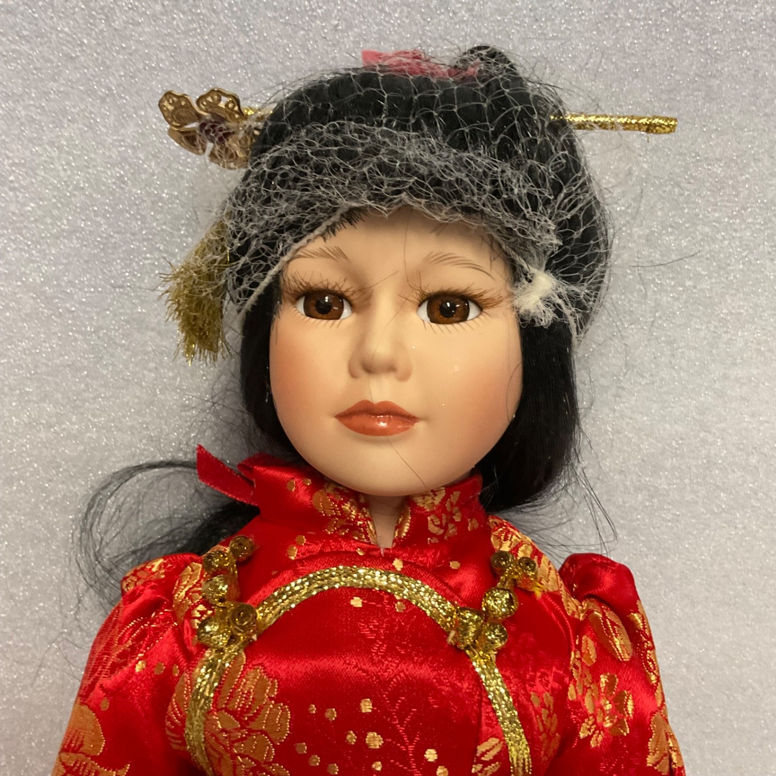 Americana Sweetheart Su Ling Porcelain Doll 15in Red Dress Box 28220 - Image 4