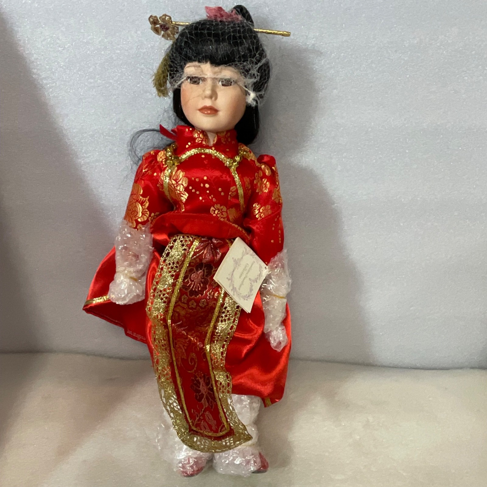 Americana Sweetheart Su Ling Porcelain Doll 15in Red Dress Box 28220 - Image 2