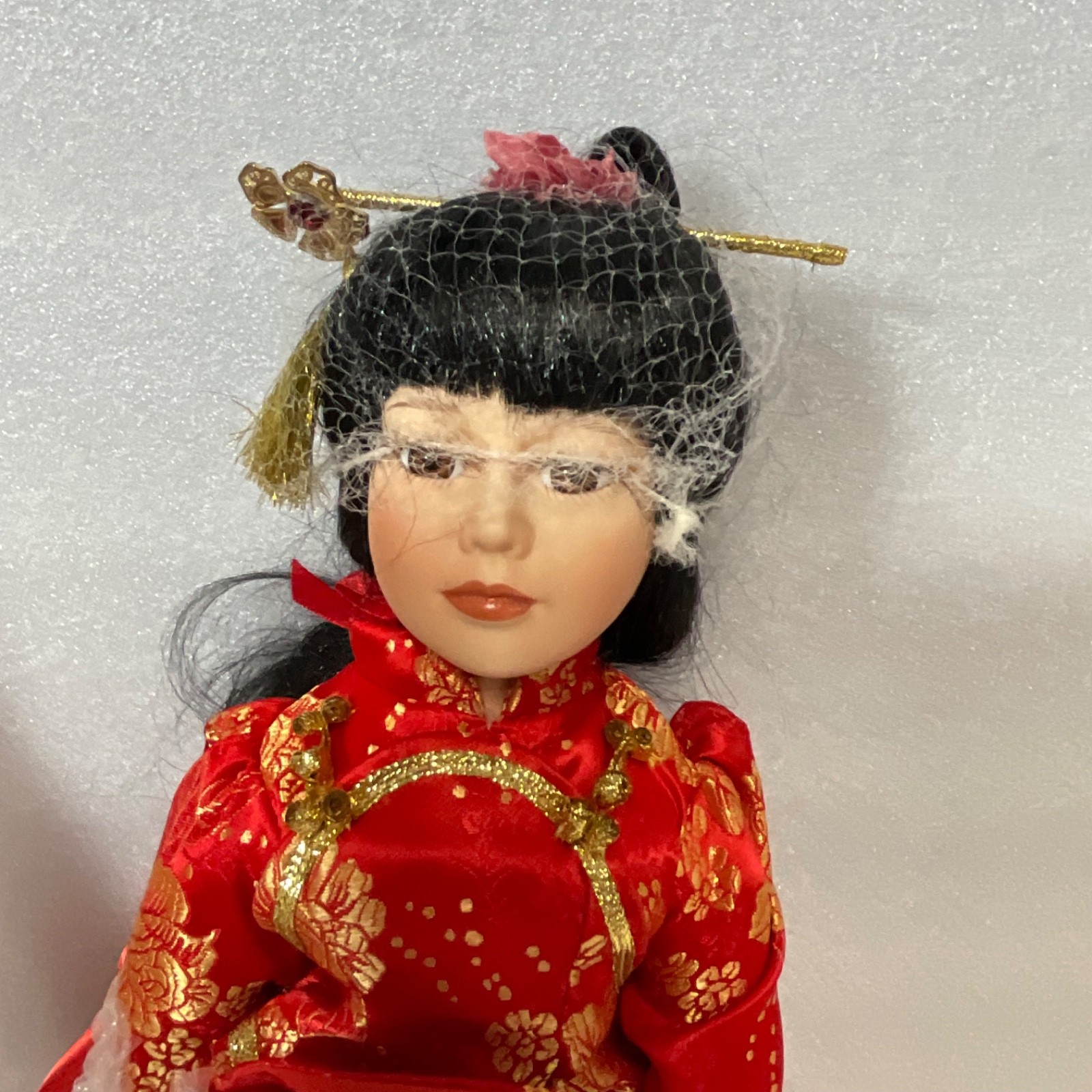 Americana Sweetheart Su Ling Porcelain Doll 15in Red Dress Box 28220 - Image 3