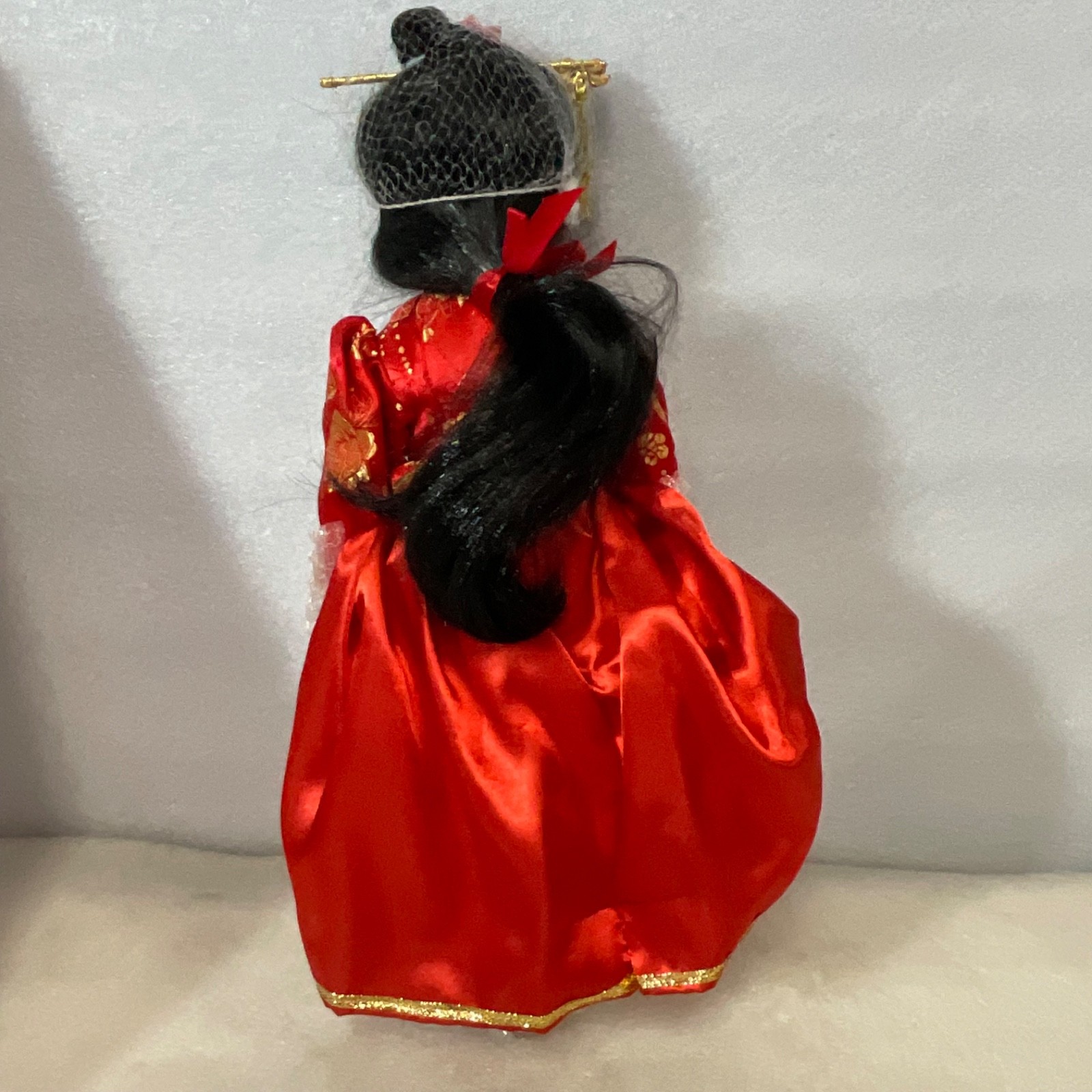 Americana Sweetheart Su Ling Porcelain Doll 15in Red Dress Box 28220 - Image 6