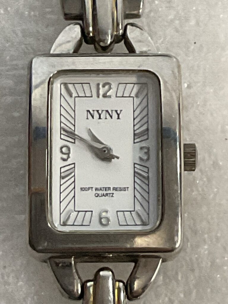 NYNY Silver Toned Rectangular Face 100 Water Resist Watch 43-069 V-13 - Image 1