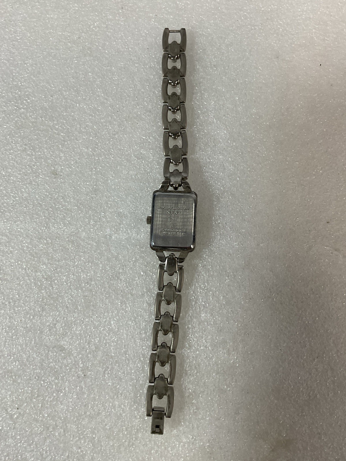 NYNY Silver Toned Rectangular Face 100 Water Resist Watch 43-069 V-13 - Image 3