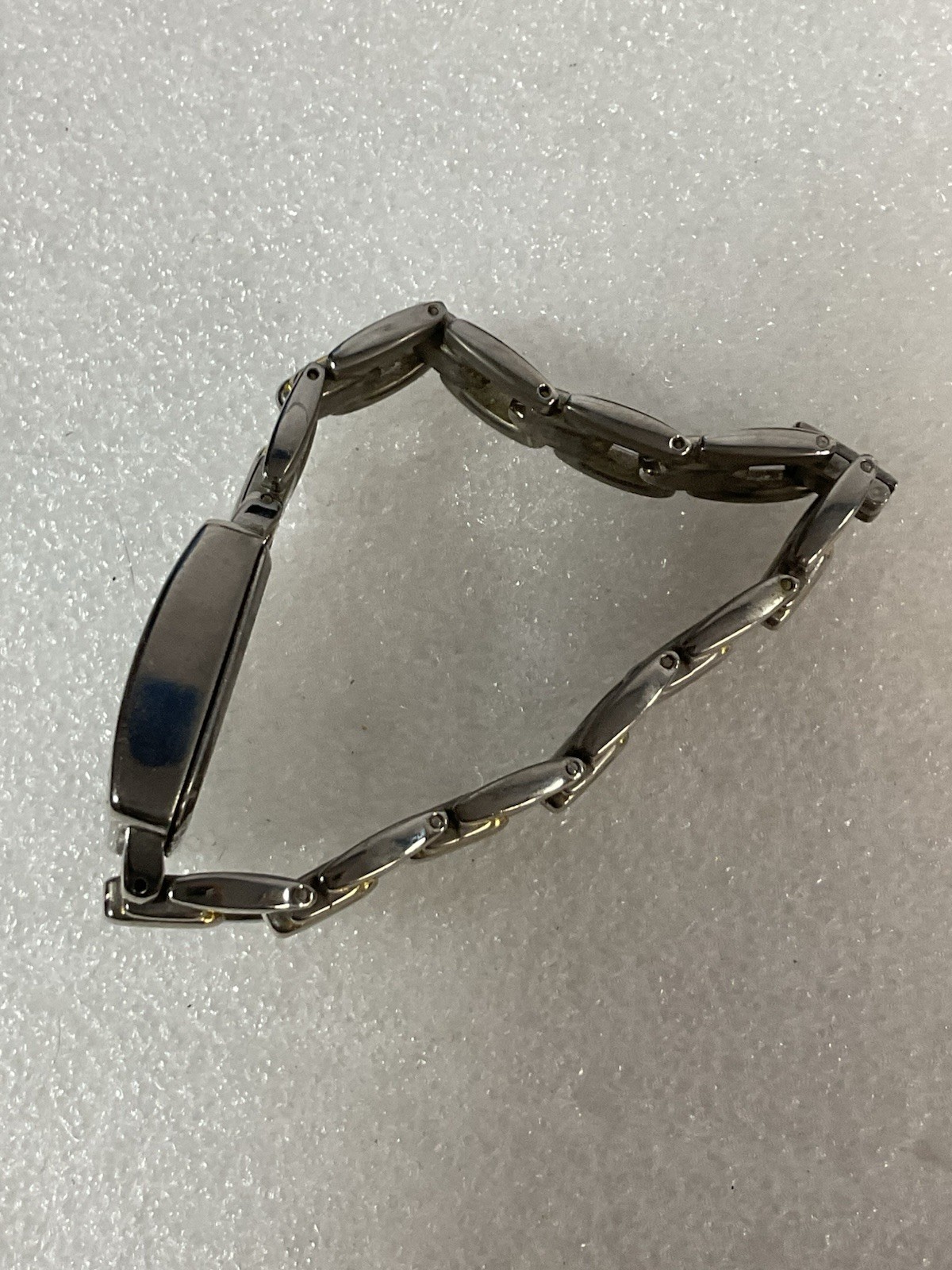 NYNY Silver Toned Rectangular Face 100 Water Resist Watch 43-069 V-13 - Image 20