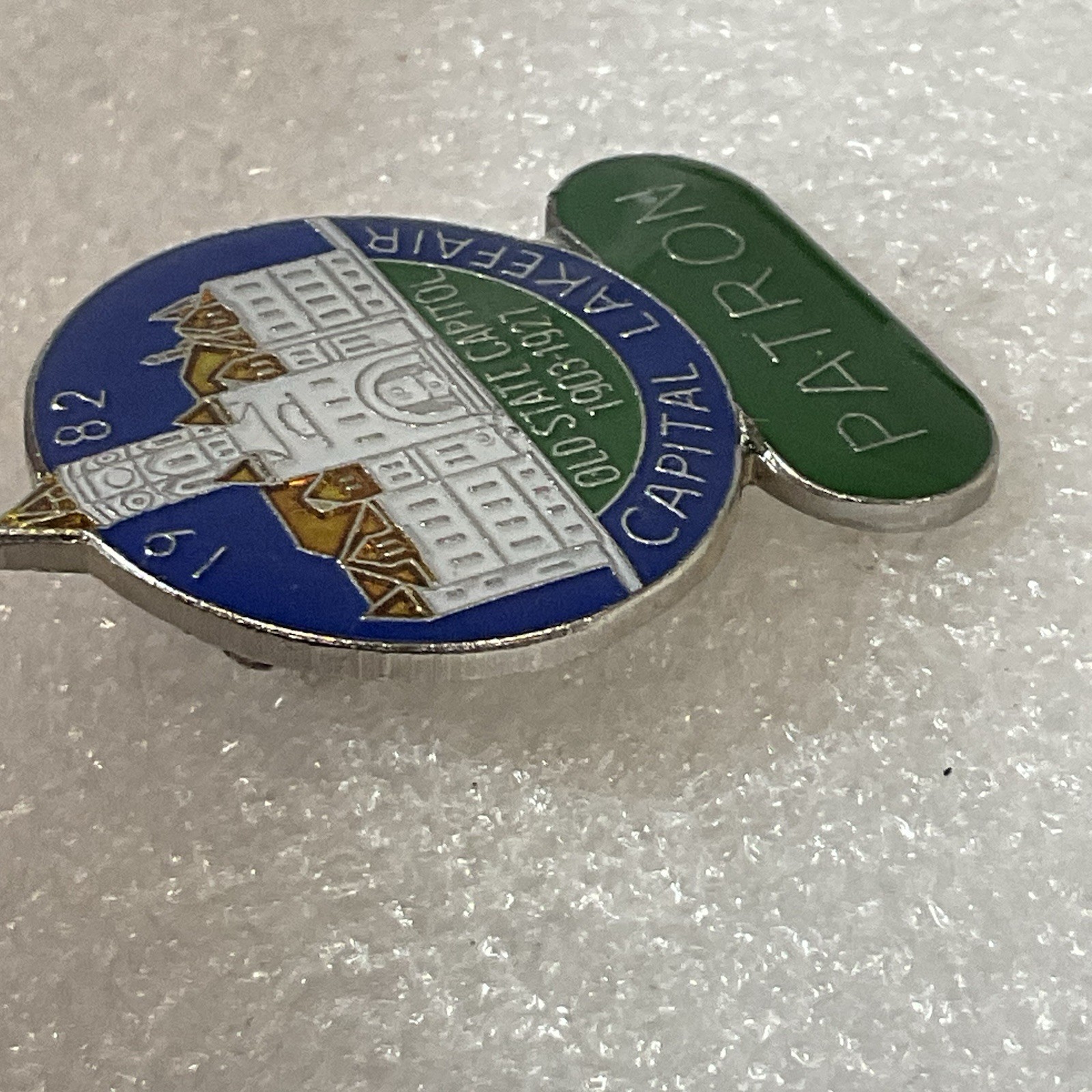 1982 Capital Lakefair Old State Capitol 1903-1927 Patron Pin Pinback Washington - Image 3
