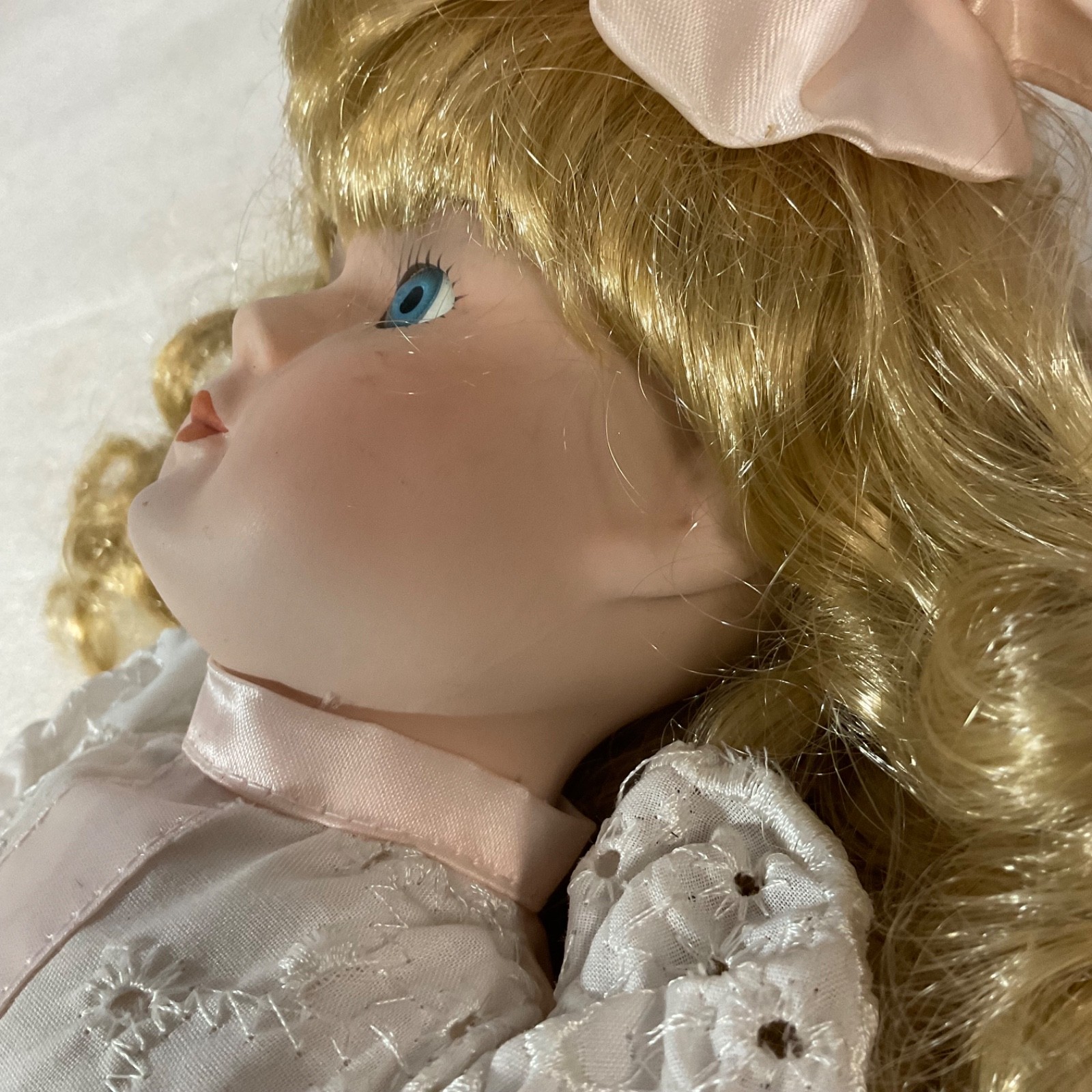 Blonde Blue Eyed Porcelain Doll 15.5in Pink Dress White Lace Bow - Image 13