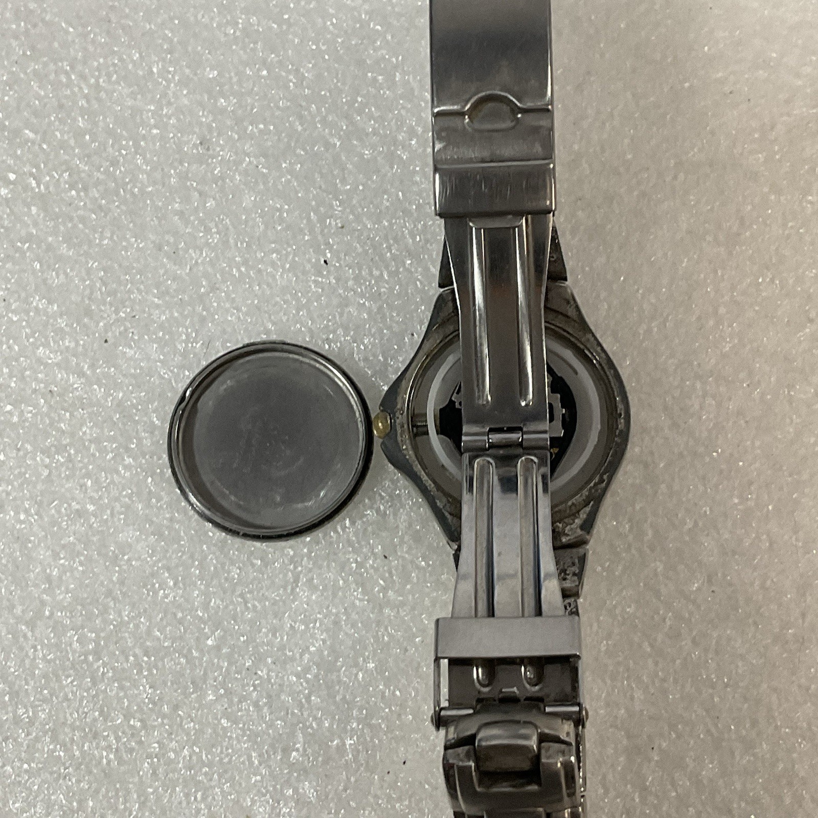 Authentic BUM Equipment Watch Blue Face WR 100M Date - Image 4