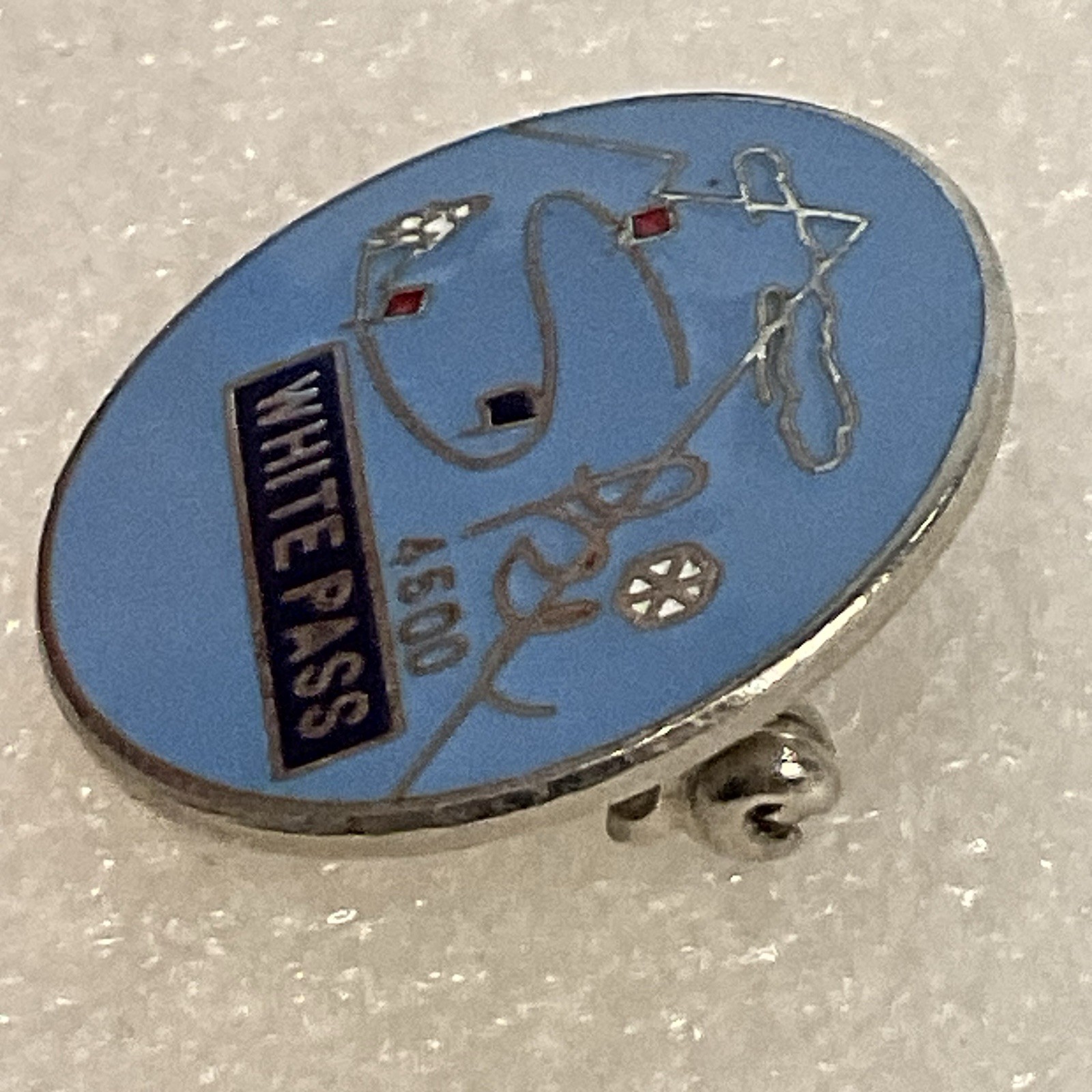 White Pass Ski 1” Round Vintage Metal & Enamel Pin Pinback GnuCollectibles - Image 5