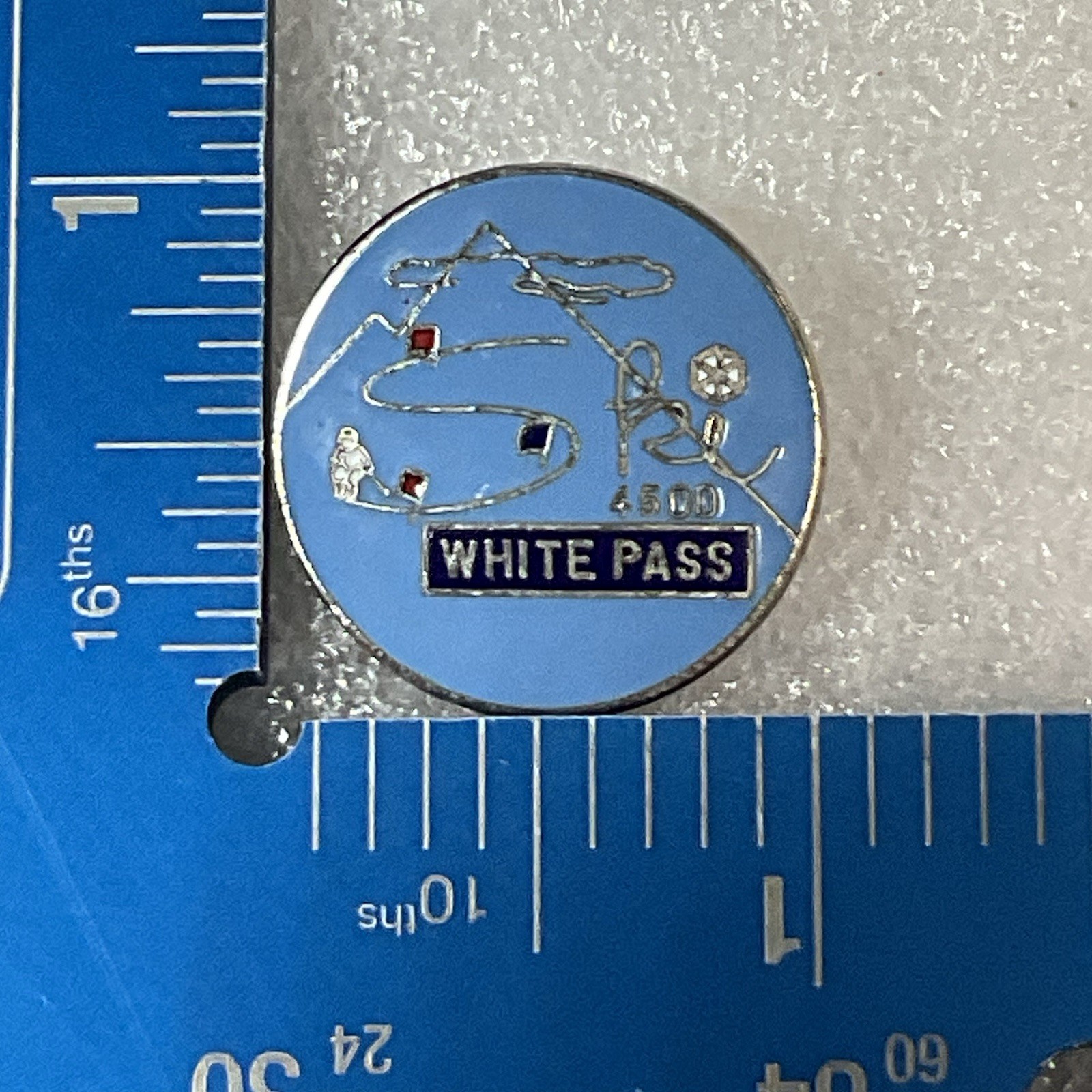 White Pass Ski 1” Round Vintage Metal & Enamel Pin Pinback GnuCollectibles - Image 9