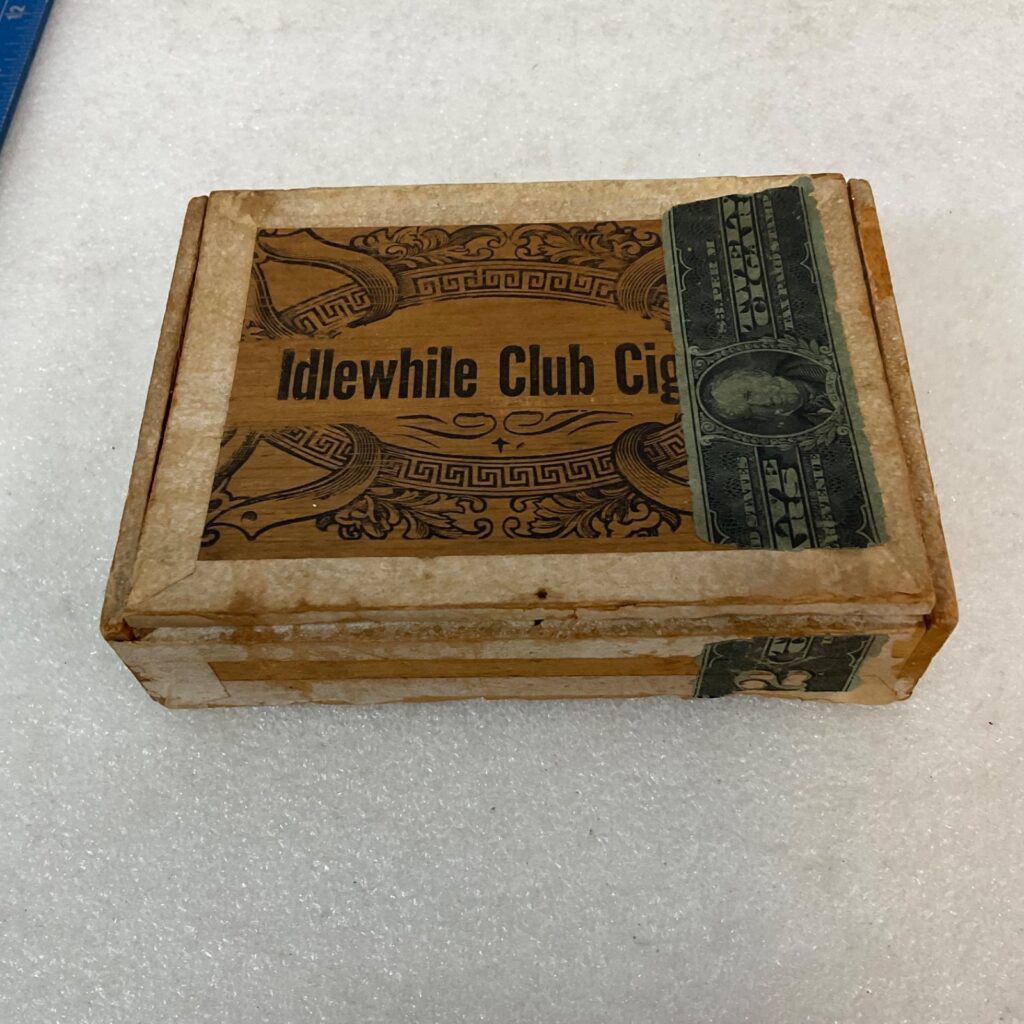 Idlewhile Club Cigars Wood Box 5.25in Factory No 287 Tax Stamp - Image 1