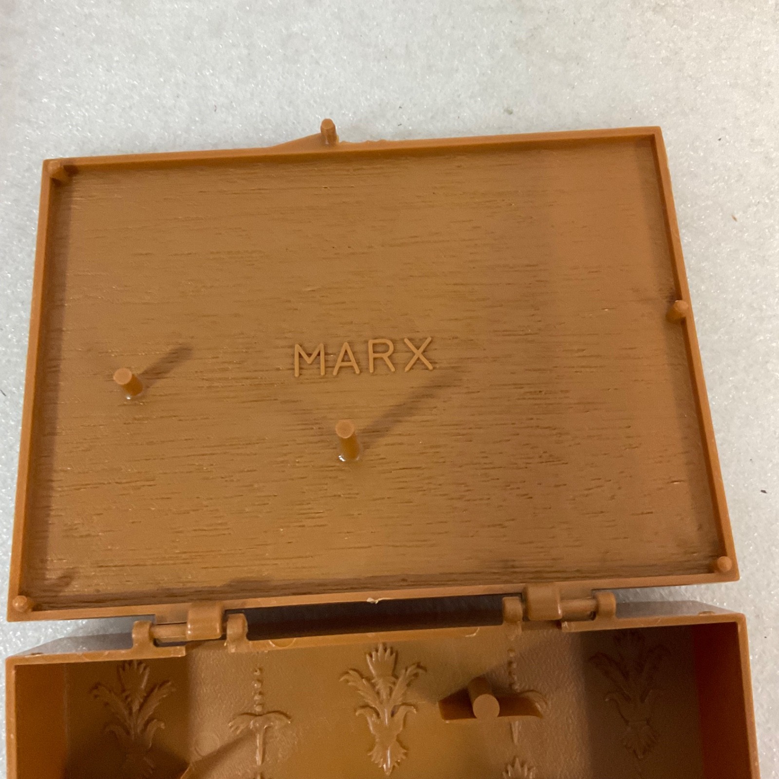 Marx Miniature Toy Gun Case Plastic Box Empty 5in Brown - Image 11