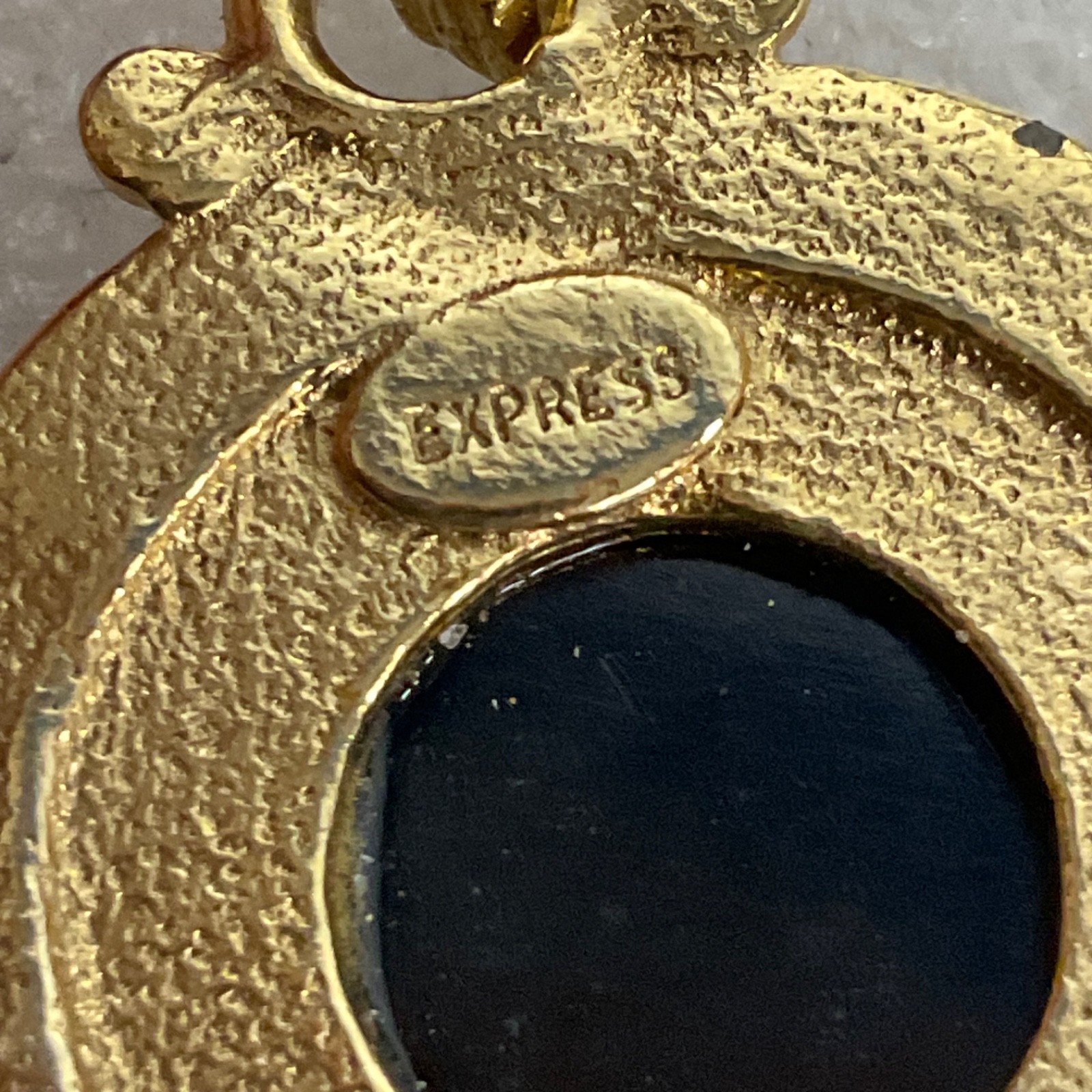 Vintage Express Gold Tone Ship Wheel Pendant Black White Stone Nautical Jewelry - Image 3