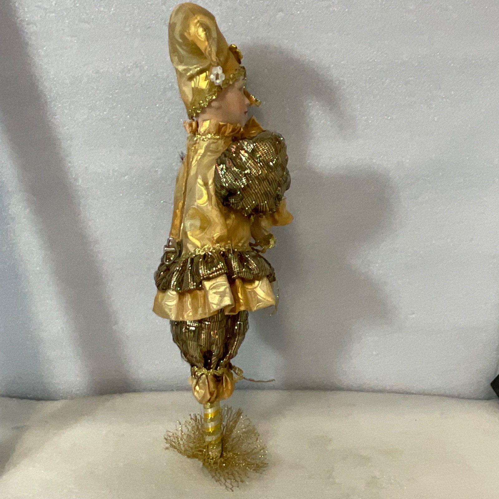 Gold Harlequin Jester Musical Wind Up Doll 12in Mask Base Mount - Image 6