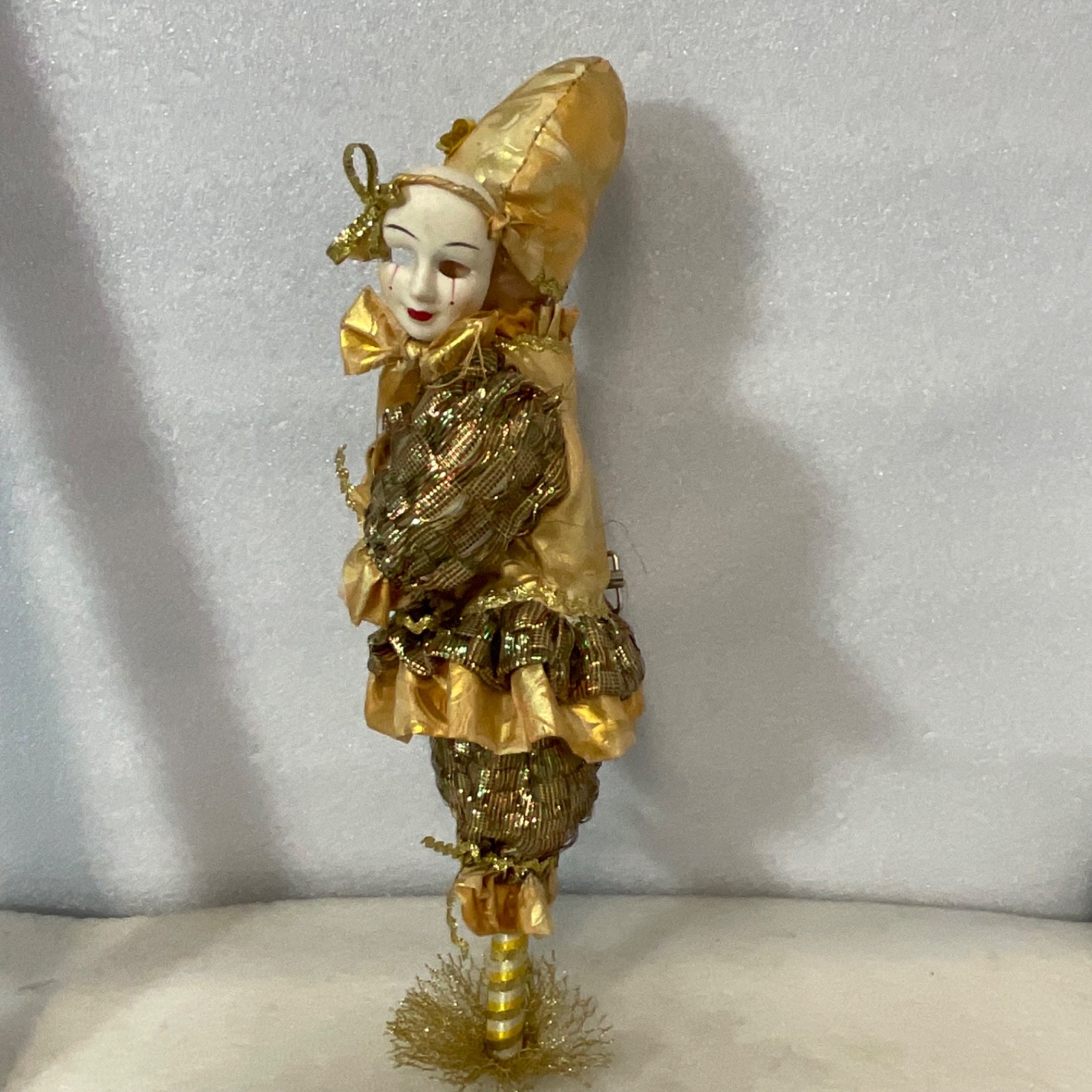 Gold Harlequin Jester Musical Wind Up Doll 12in Mask Base Mount - Image 8