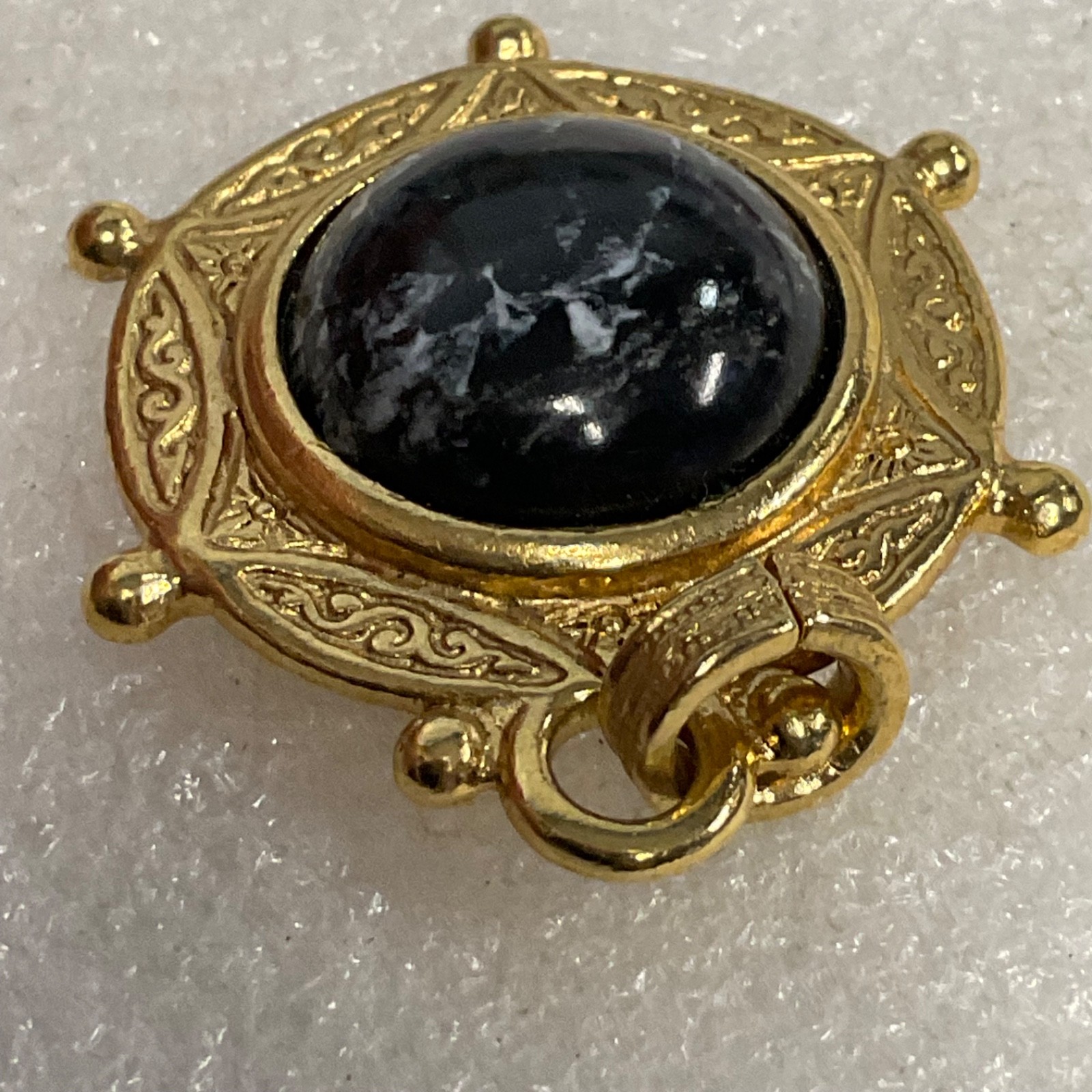 Vintage Express Gold Tone Ship Wheel Pendant Black White Stone Nautical Jewelry - Image 6