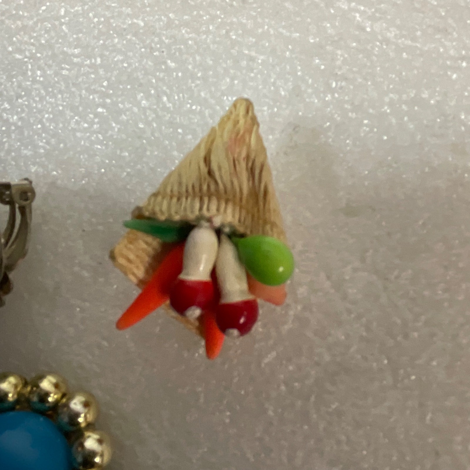 Lot Vintage Single Clip On Earrings Mismatched Costume Jewelry Fun Retro - Image 5