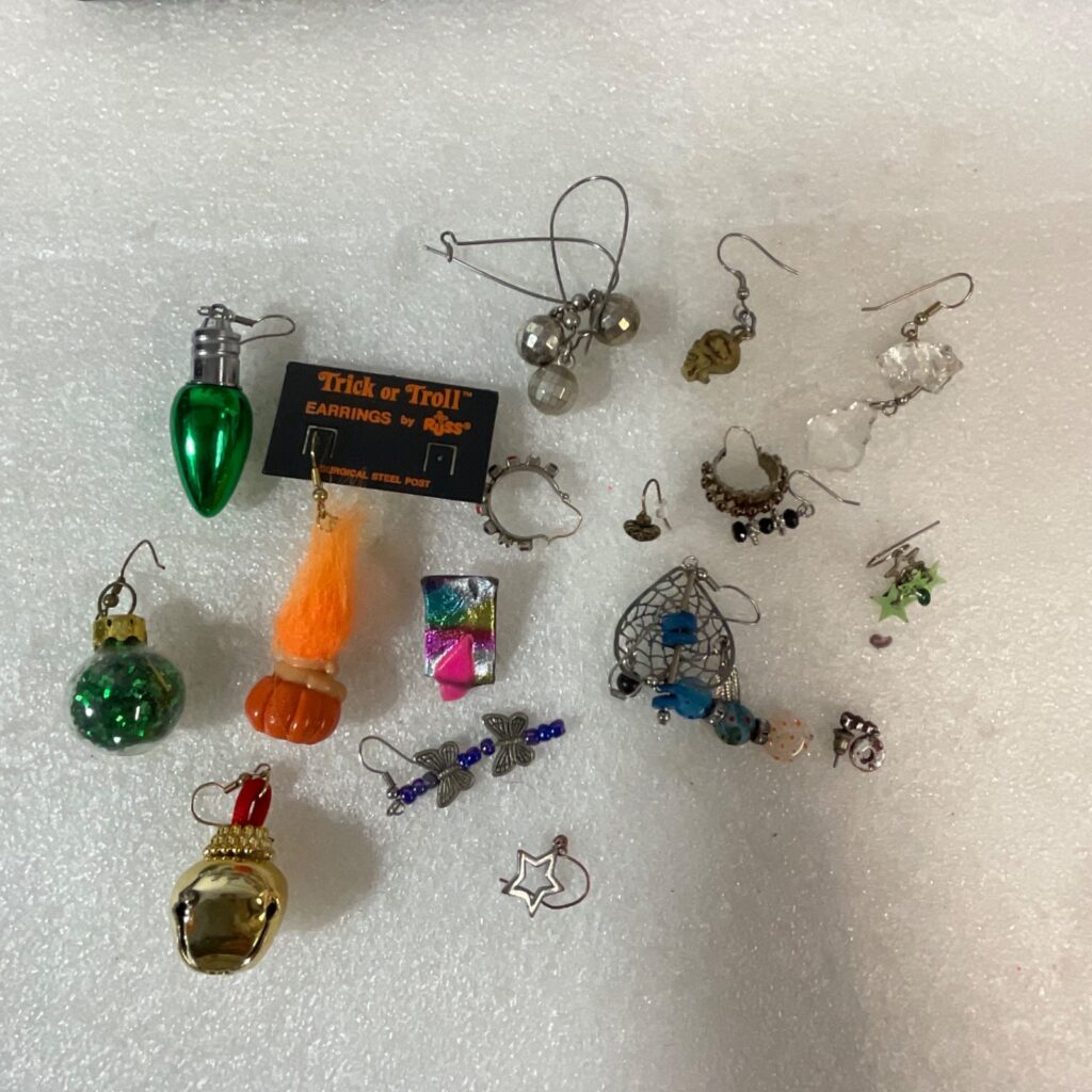 Lot of Single Mismatched Earrings Vintage Novelty Holiday Troll Beads DIY Craft - Image 1