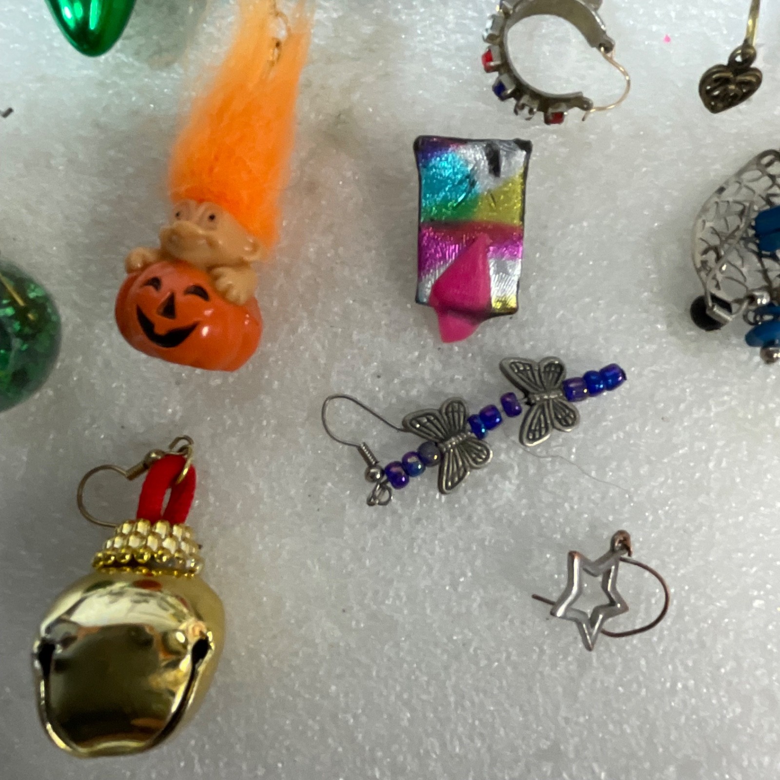 Lot of Single Mismatched Earrings Vintage Novelty Holiday Troll Beads DIY Craft - Image 3