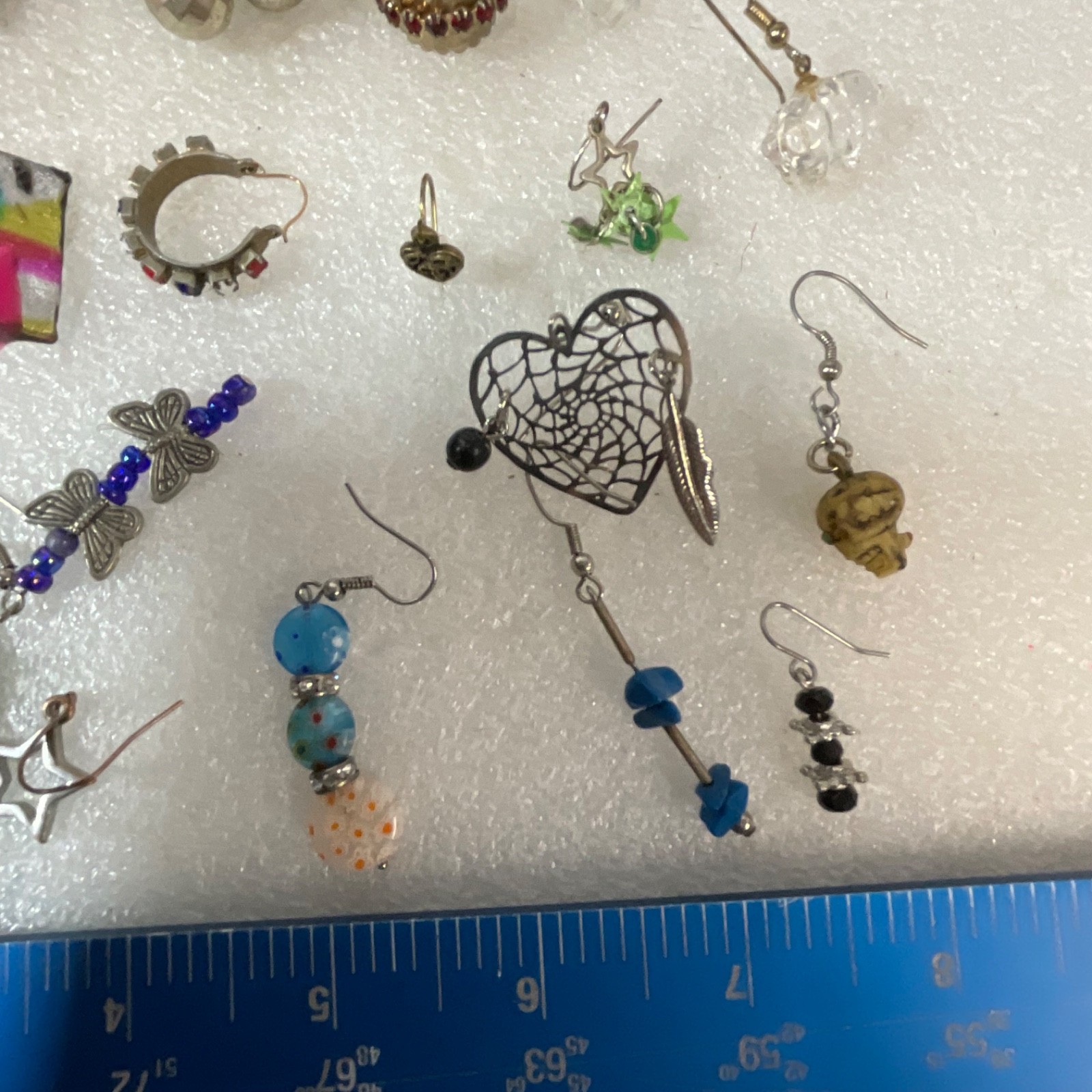 Lot of Single Mismatched Earrings Vintage Novelty Holiday Troll Beads DIY Craft - Image 10