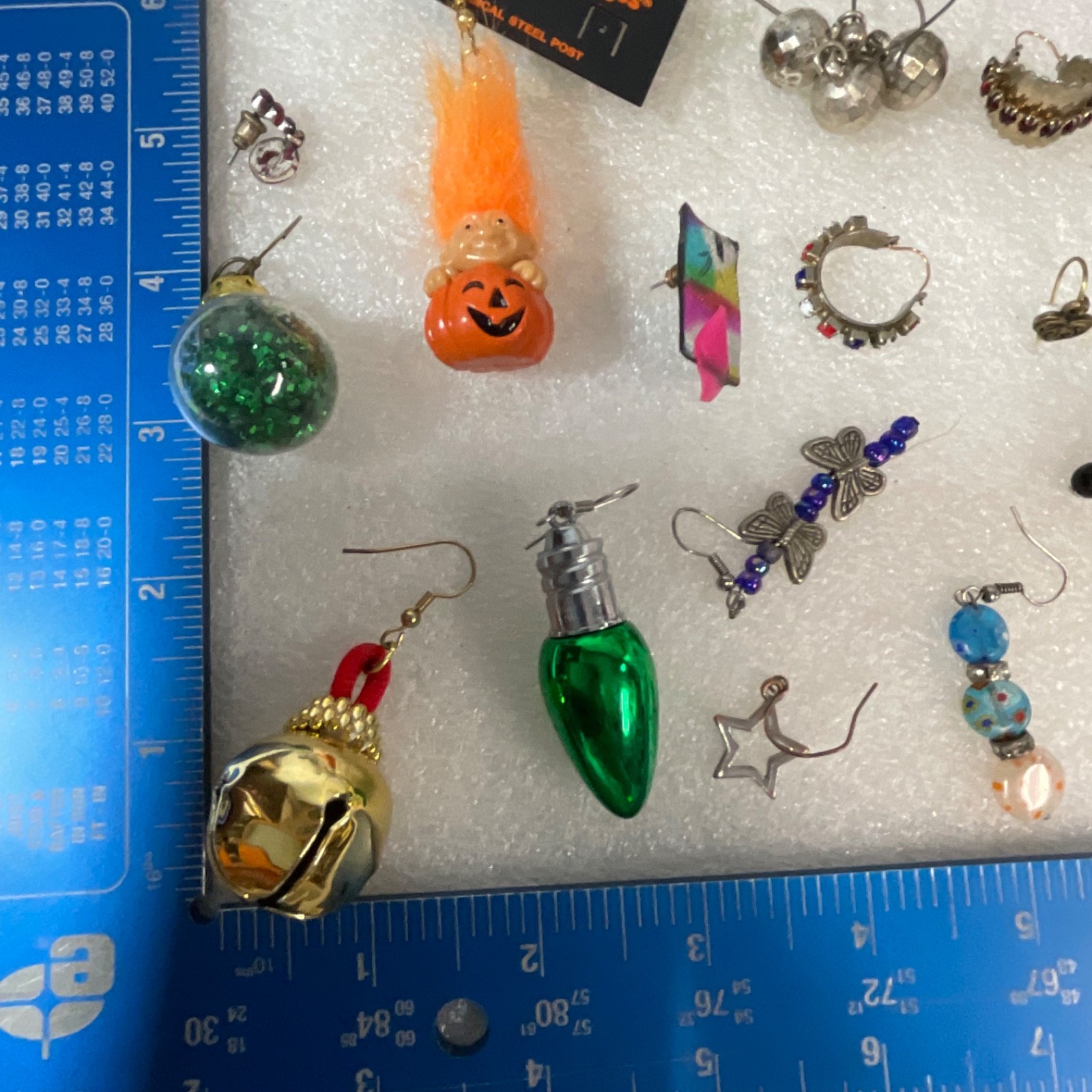 Lot of Single Mismatched Earrings Vintage Novelty Holiday Troll Beads DIY Craft - Image 11