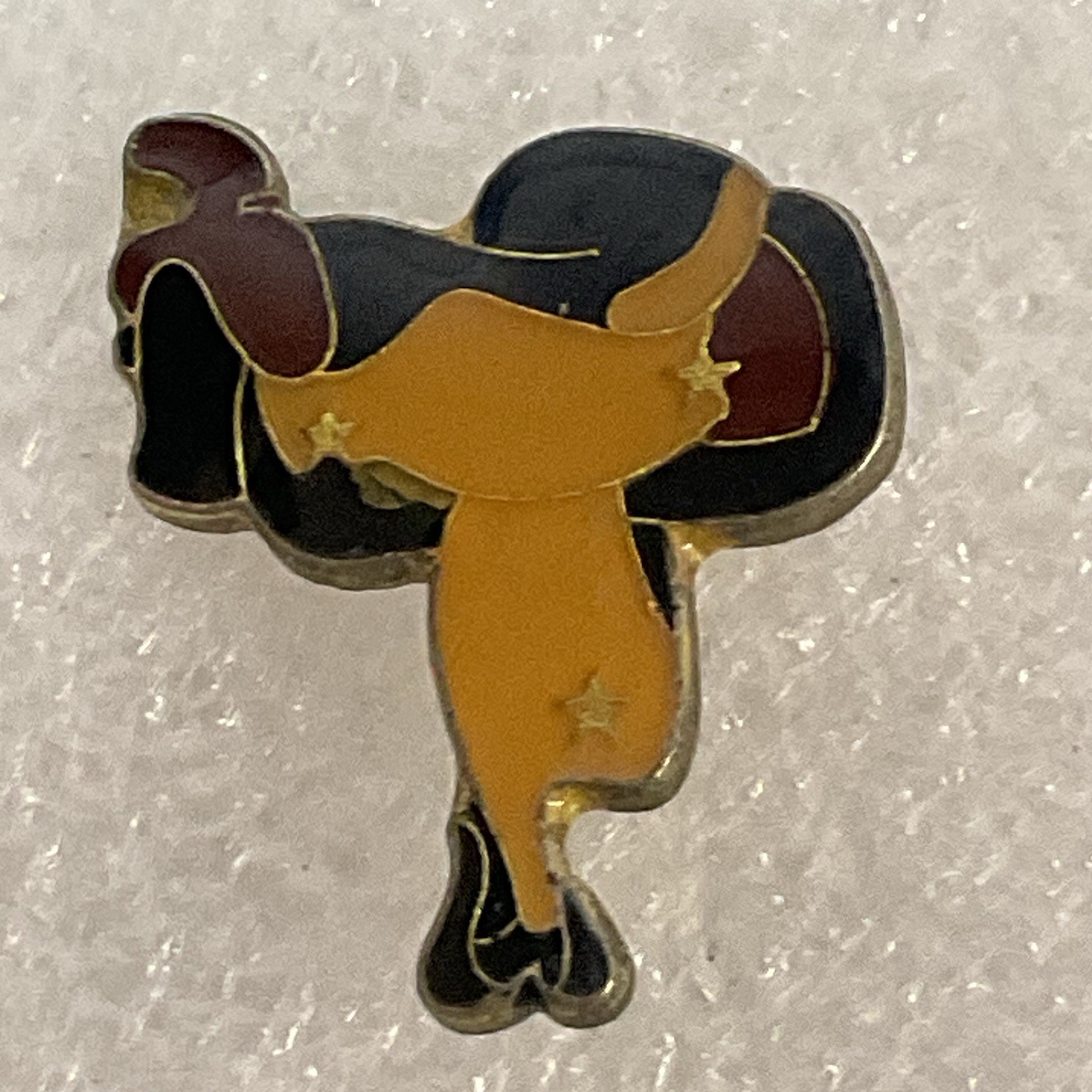 Vintage Saddle Western Cowboy 1” Pin Pinback GnuCollectibles - Image 1