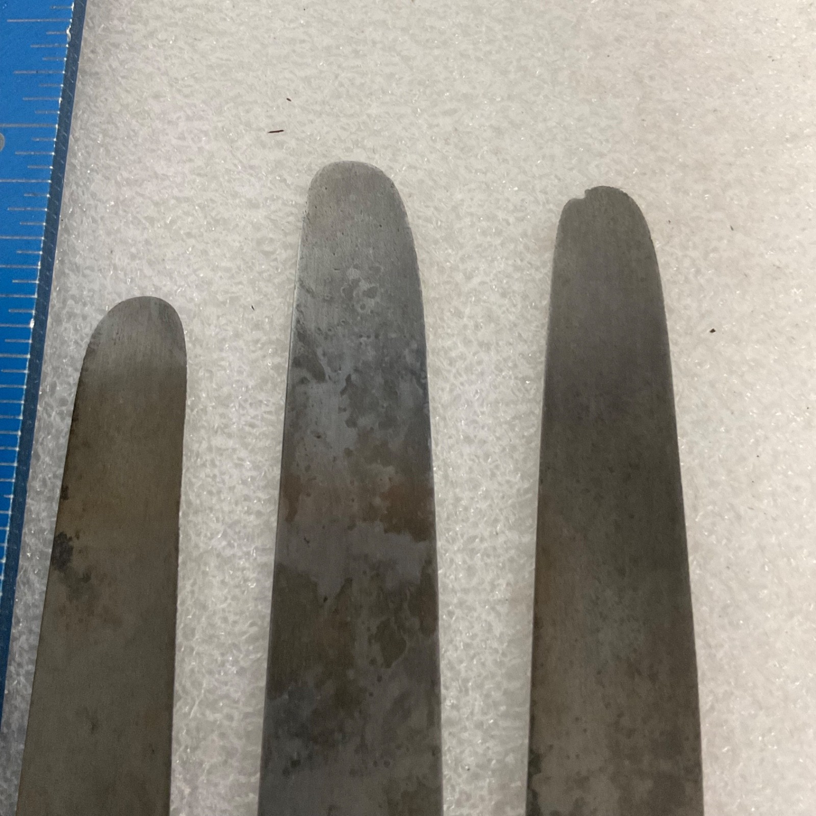 3pc Cream Handle Dinner Knives Flatware Lot 8in Worn Blades - Image 8