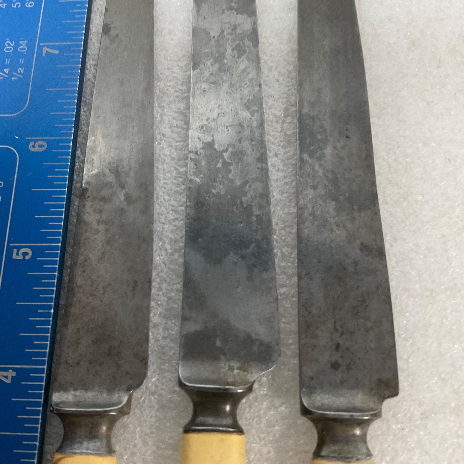 3pc Cream Handle Dinner Knives Flatware Lot 8in Worn Blades - Image 9