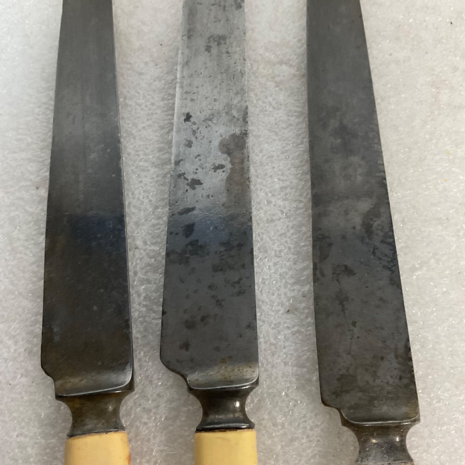 3pc Cream Handle Dinner Knives Flatware Lot 8in Worn Blades - Image 11