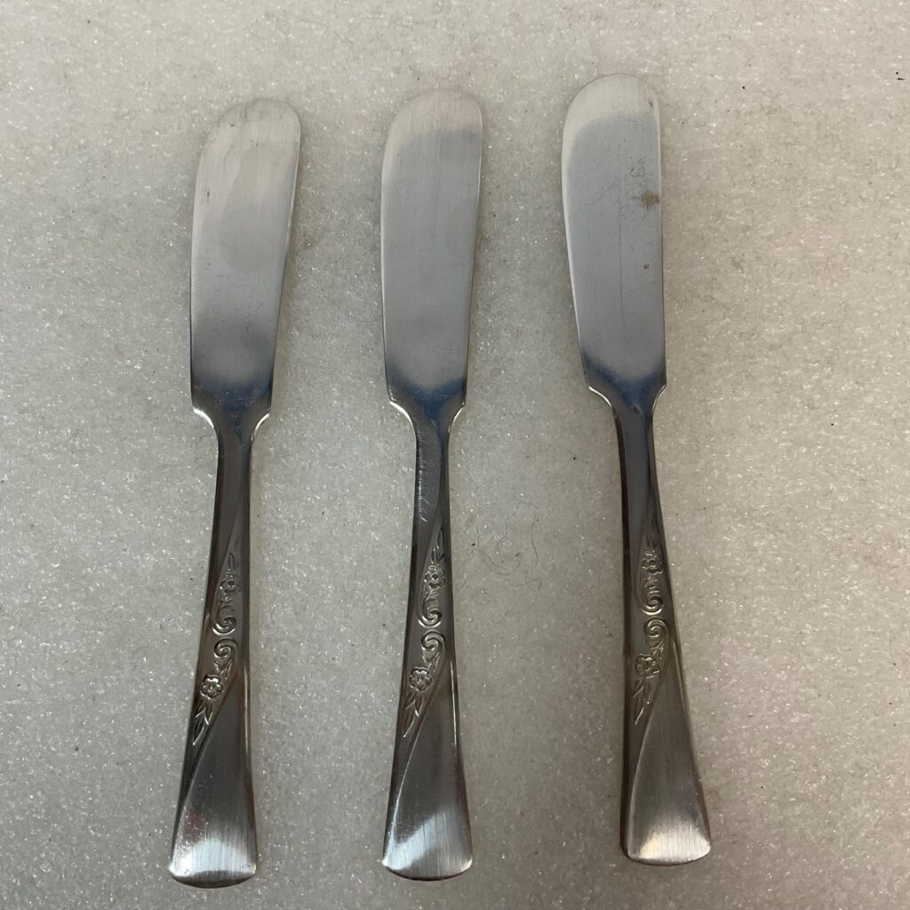 Revelation Silver Plate Butter Spreaders 3pc Floral Handle 5.25in - Image 1