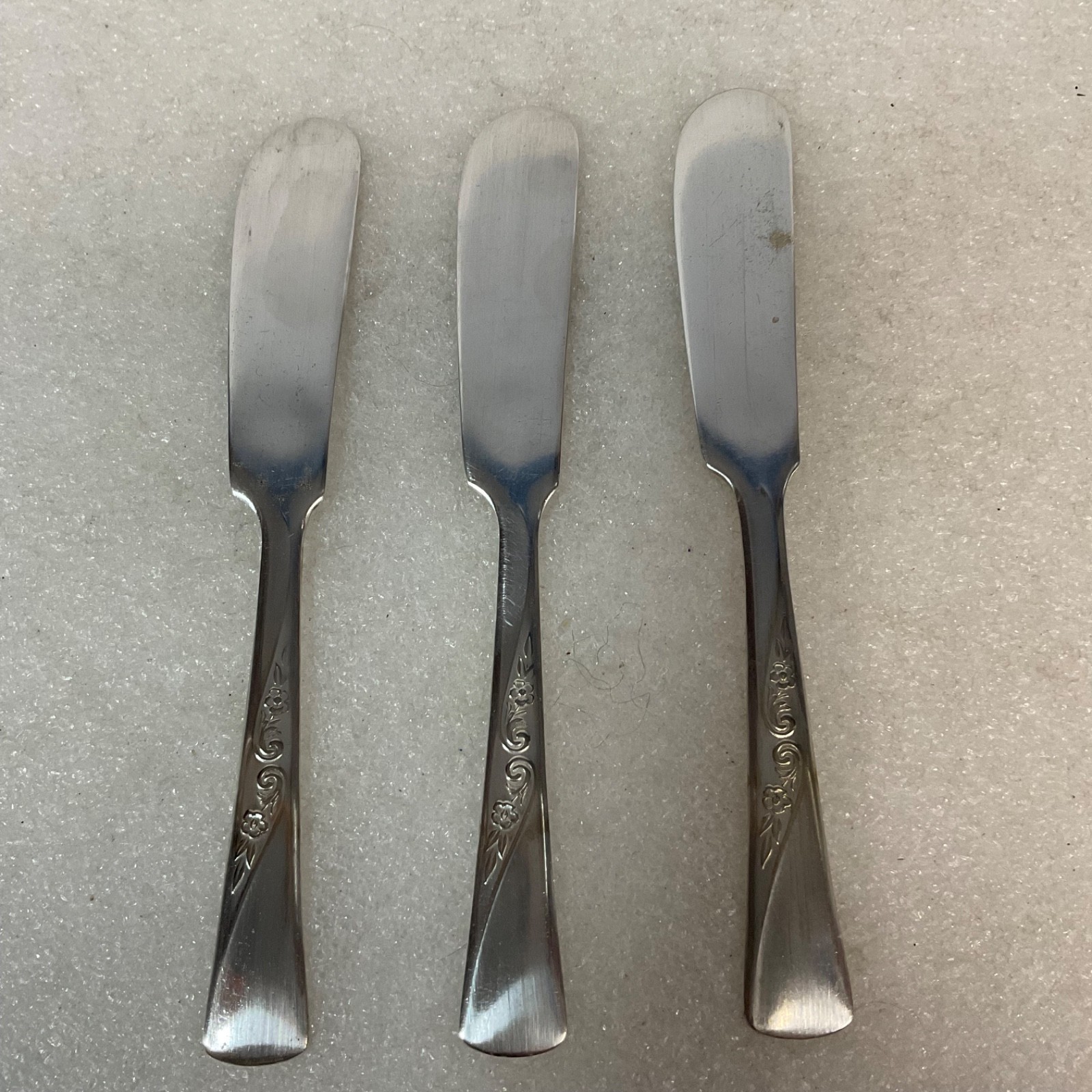 Revelation Silver Plate Butter Spreaders 3pc Floral Handle 5.25in - Image 1