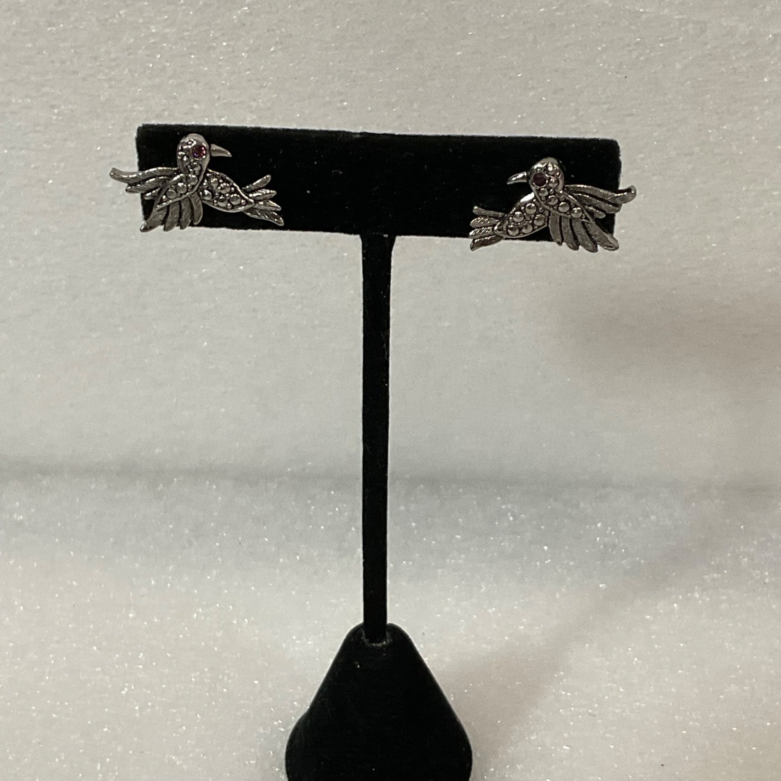 Avon Vintage Bird Earrings Silver Tone Marcasite Rhinestone Red Eye Studs - Image 4