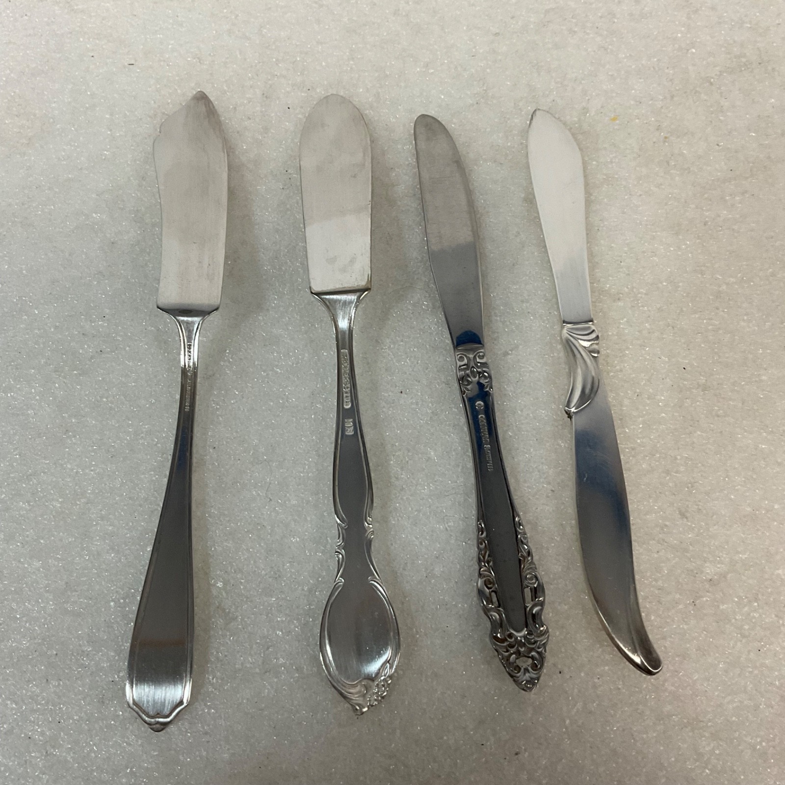 Mixed Butter Spreader Knife Lot 4pc Rogers Gorham Silver Tone 6in - Image 4