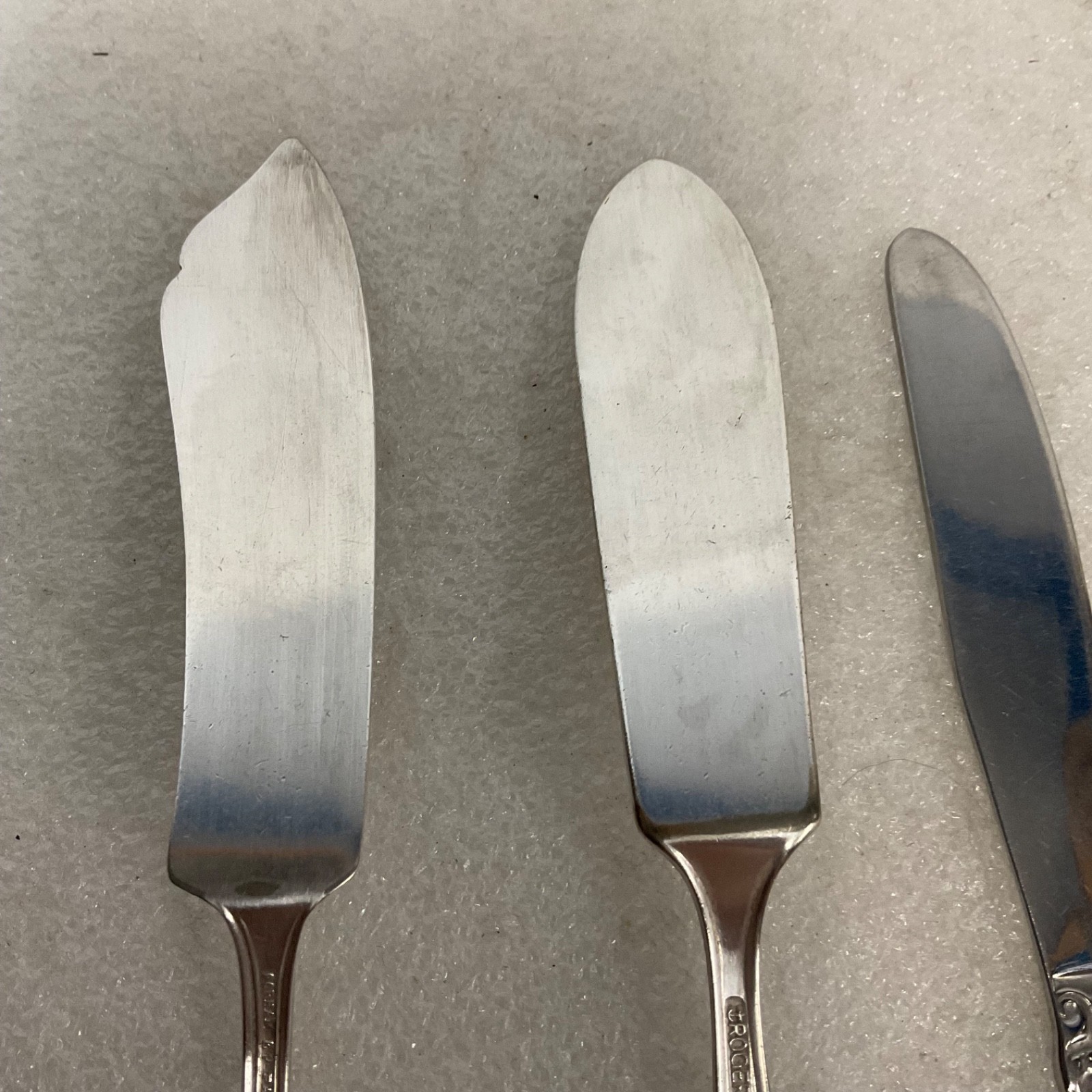 Mixed Butter Spreader Knife Lot 4pc Rogers Gorham Silver Tone 6in - Image 5