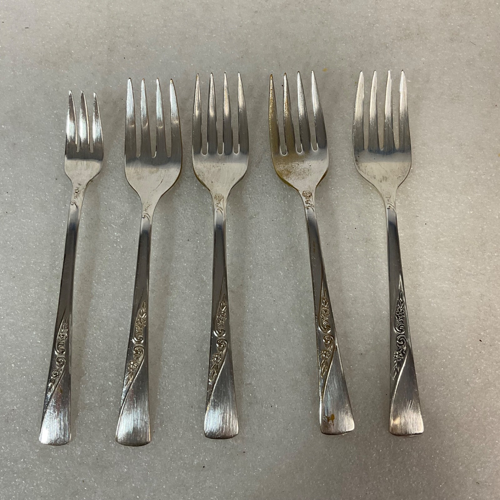 Revelation Silver Plate Forks 5pc Floral Handle Flatware Lot 6in - Image 1
