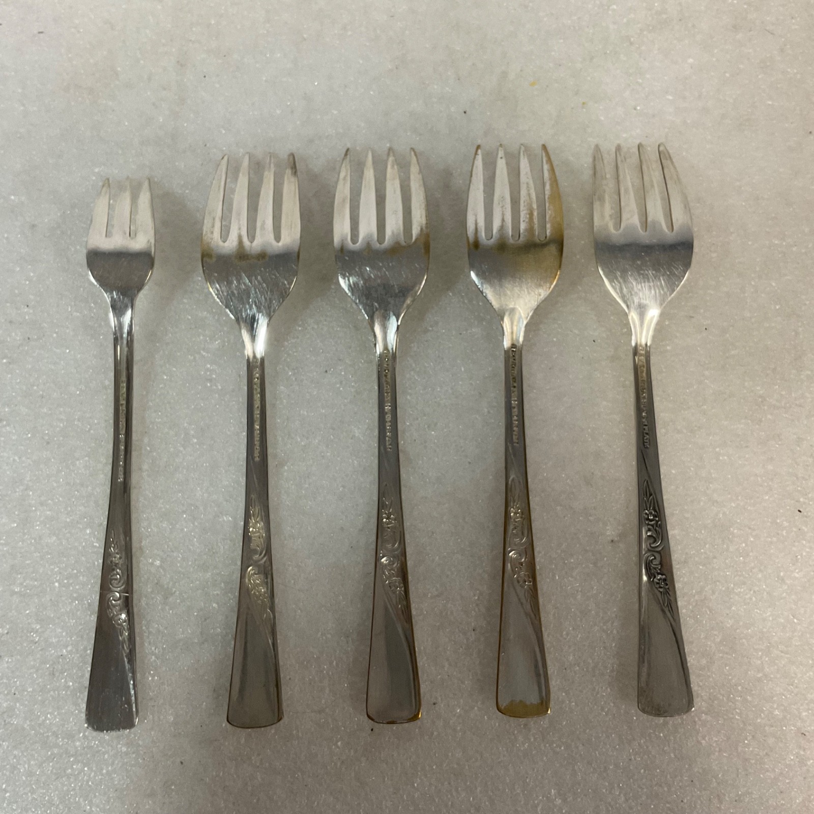Revelation Silver Plate Forks 5pc Floral Handle Flatware Lot 6in - Image 2