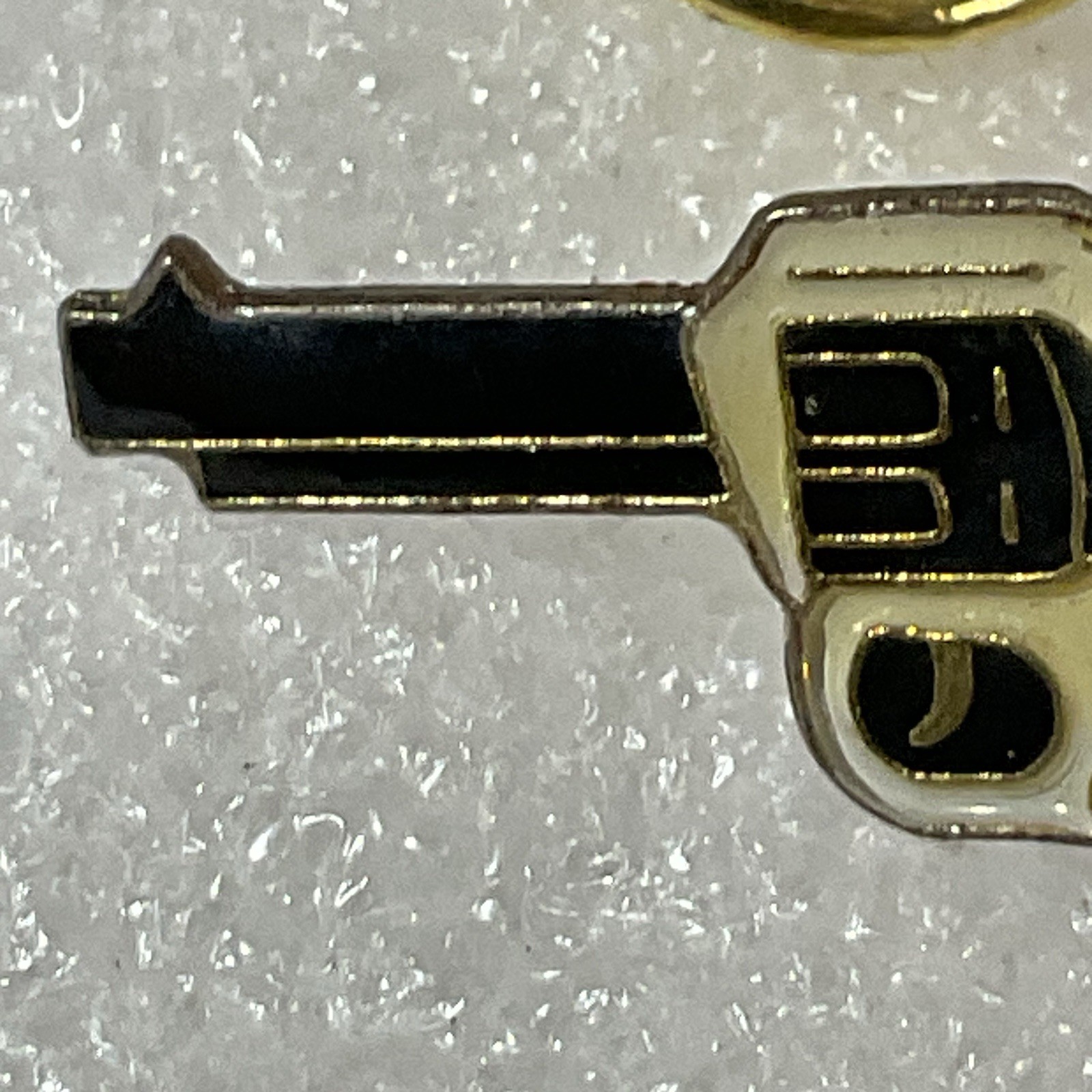 Vintage Revolver Pistol Outlaw Metal Enamel Pin Pinback 1” X 1/2” - Image 5
