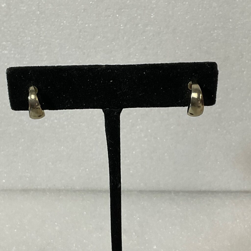Vintage Silver Tone Mini Hoop Earrings 0.5in 0.94g Lightweight Classic Style - Image 1
