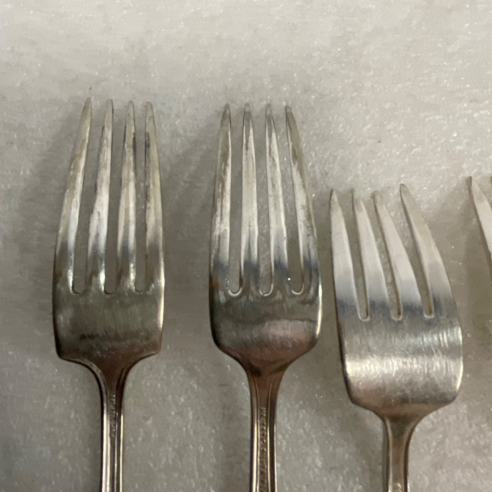 Mixed Rogers Bros Majestic Silver Plate Fork Lot 6pc Floral Flatware - Image 7