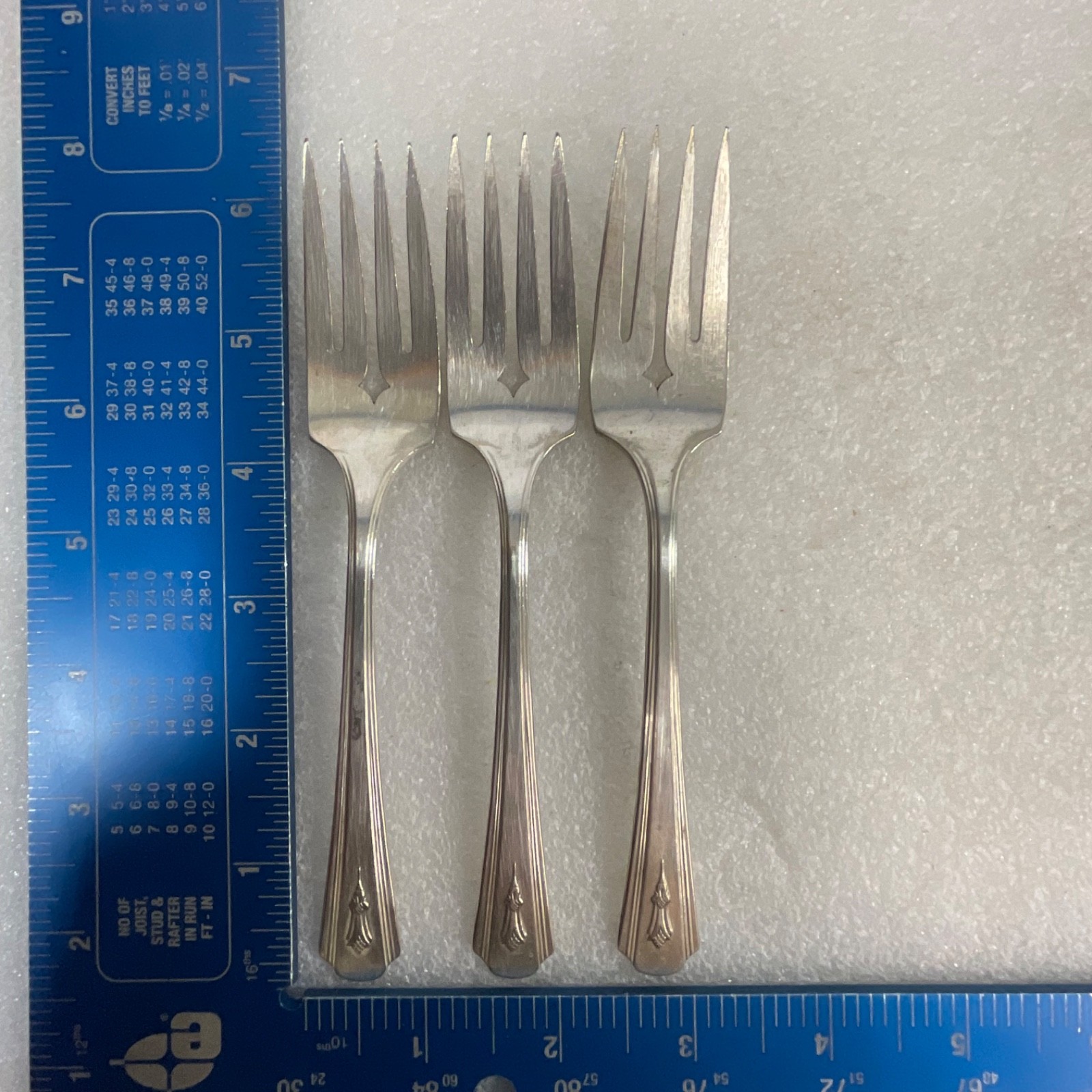 Peerless Silver Plate Salad Forks 3pc Floral Handle Flatware Lot 6in - Image 8